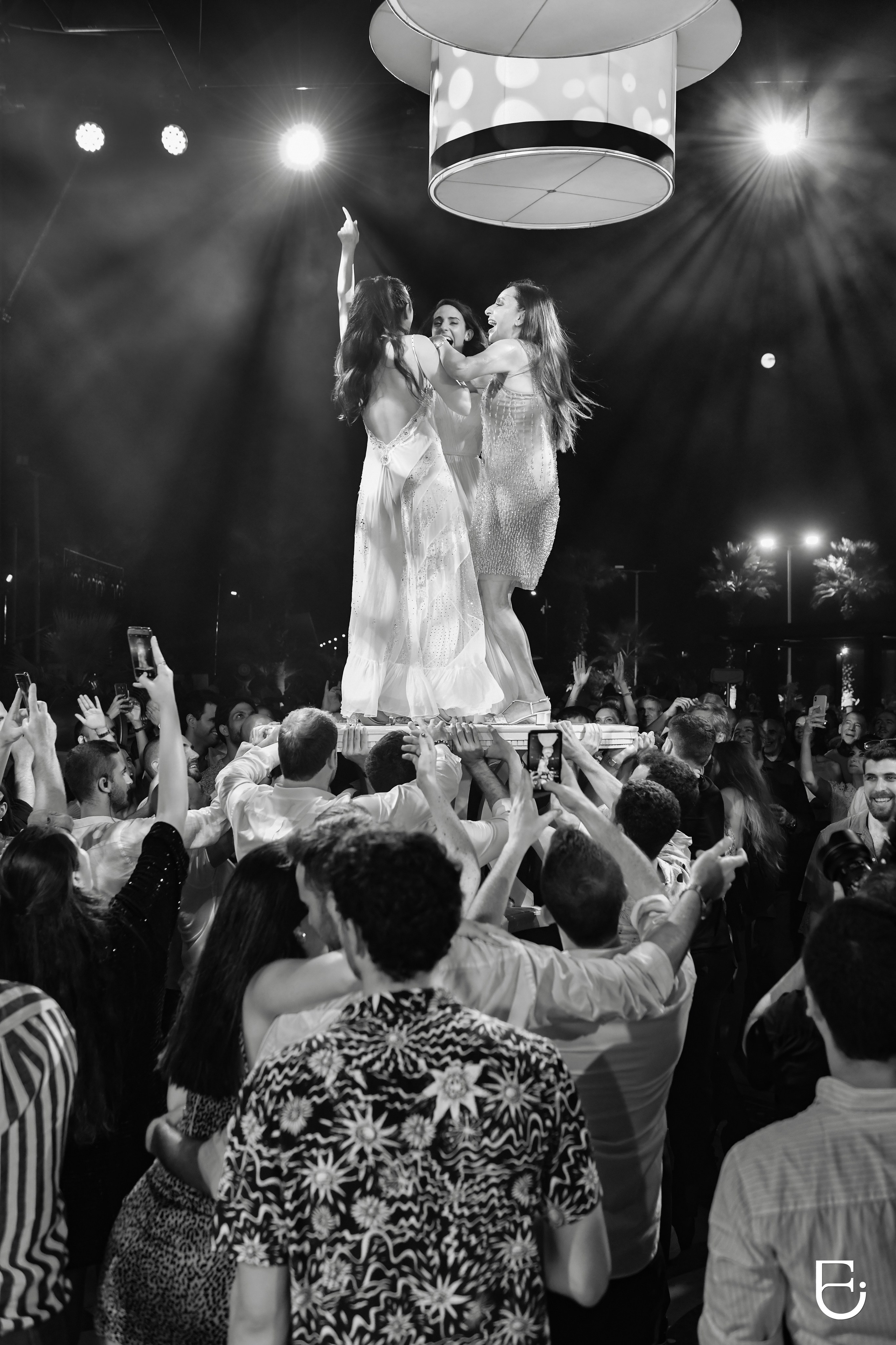 WEDDINGS. CAMELLIA ART PHOTOGRAPHY