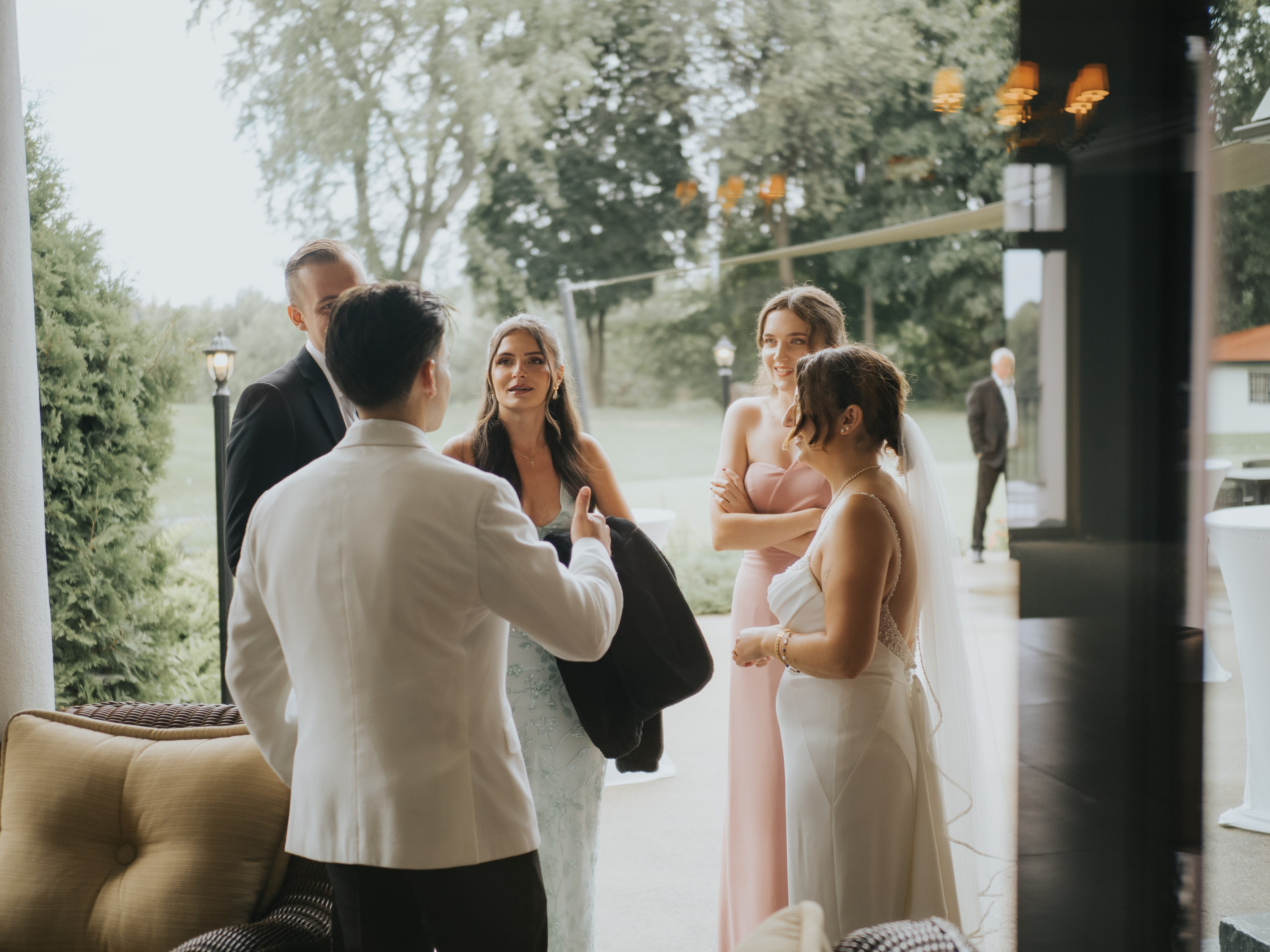 Wedding of Cassandra and Loïc in Beaconsfield, Montreal. Wedding and Family Photography Montreal Muriel Oe Photo