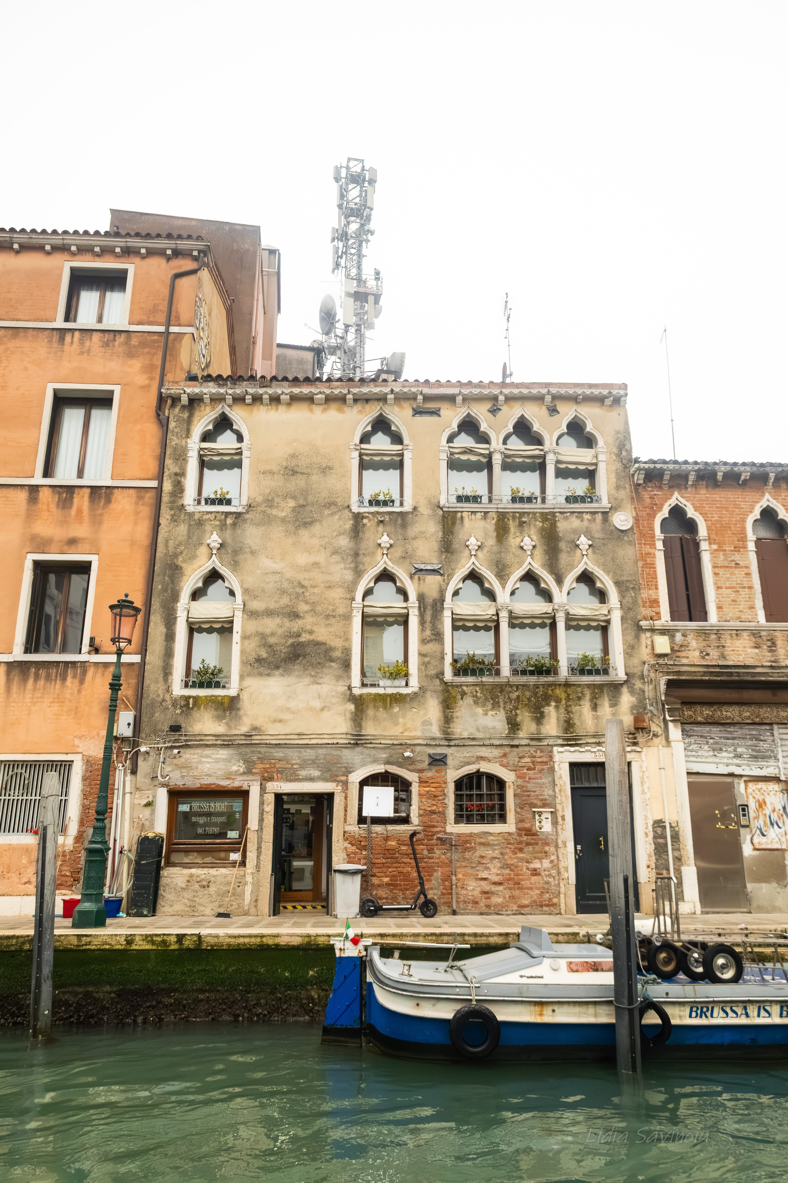 Veneția. Fotograf. Lucrez cu oameni, produse și spații. Portret și fotografie creativă. Bacău, România. Lidia Savinoiu