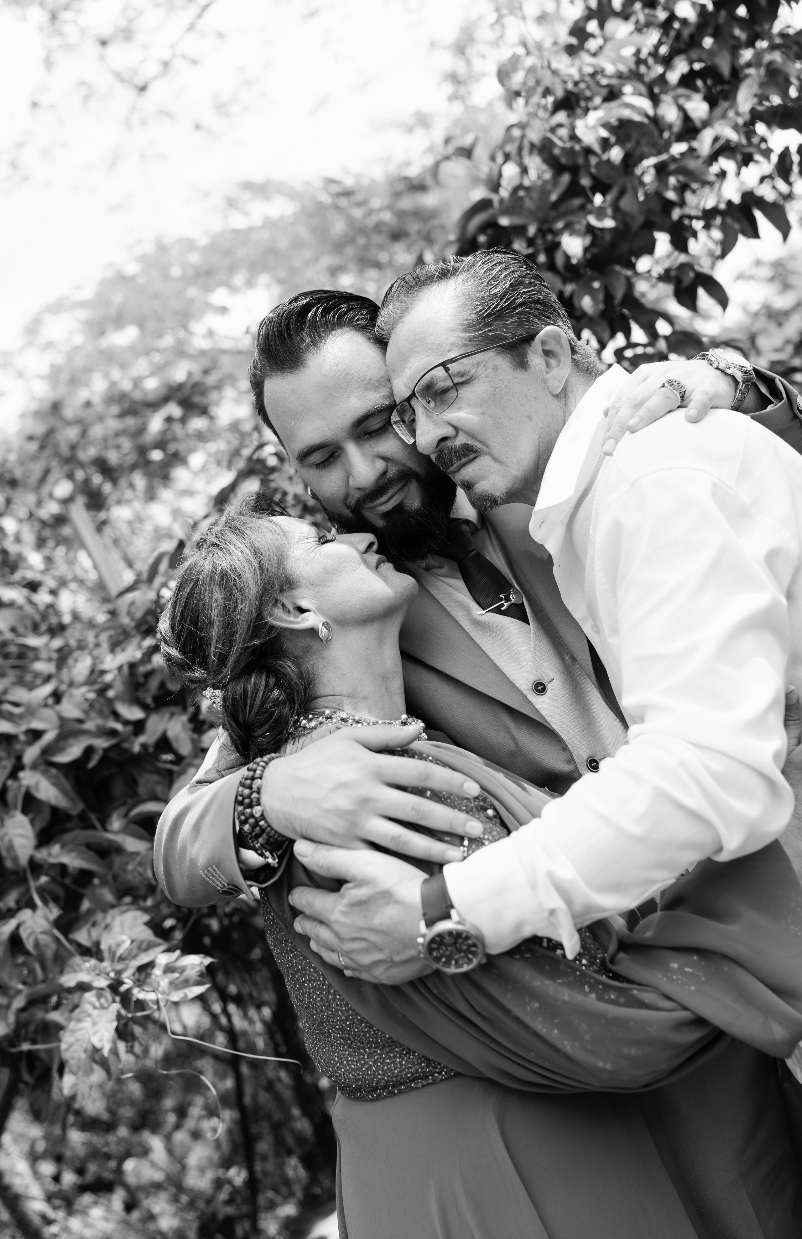 El novio. Jose Florez wedding photographer in Colombia
