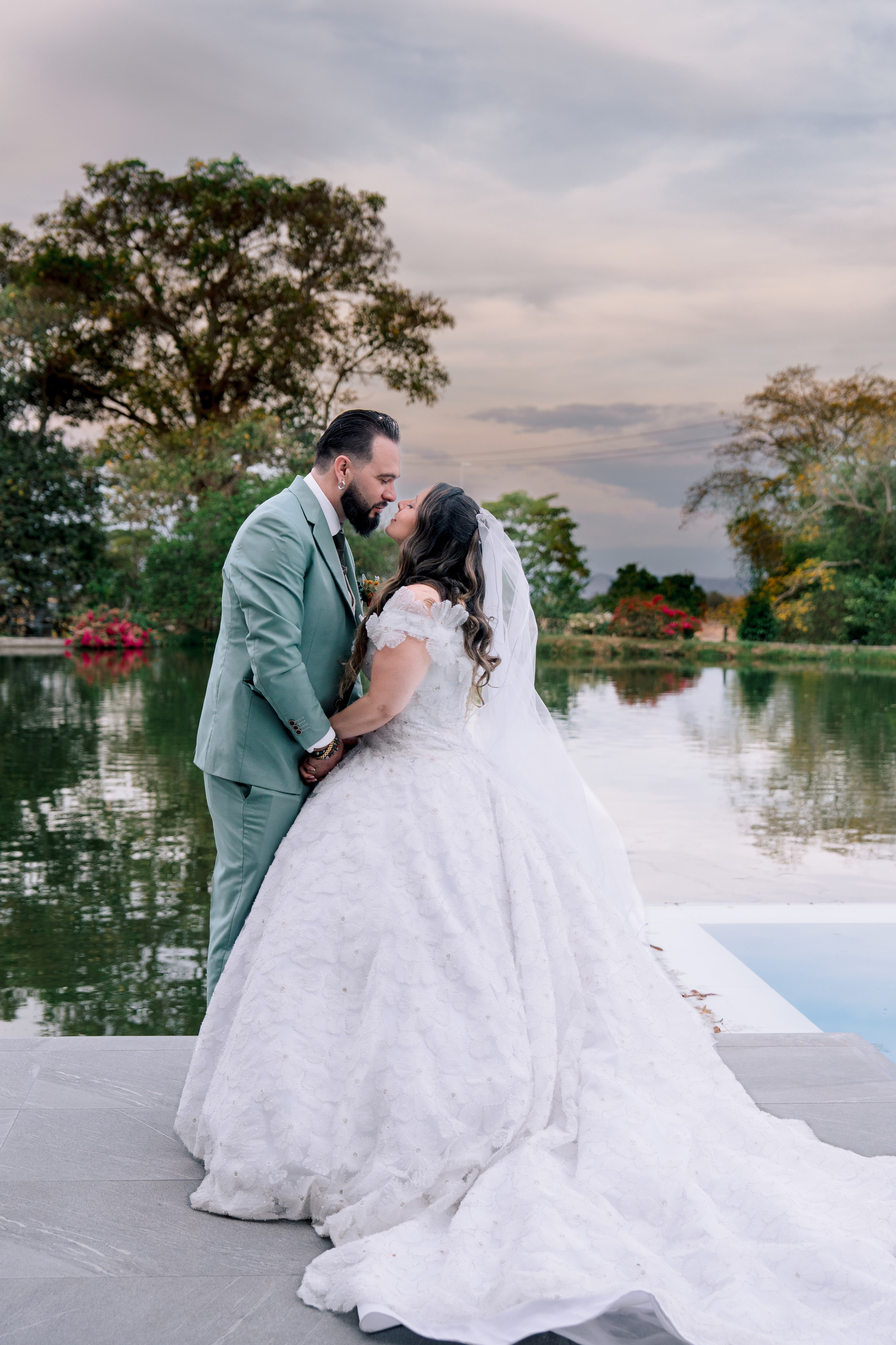 Los novios. Jose Florez wedding photographer in Colombia