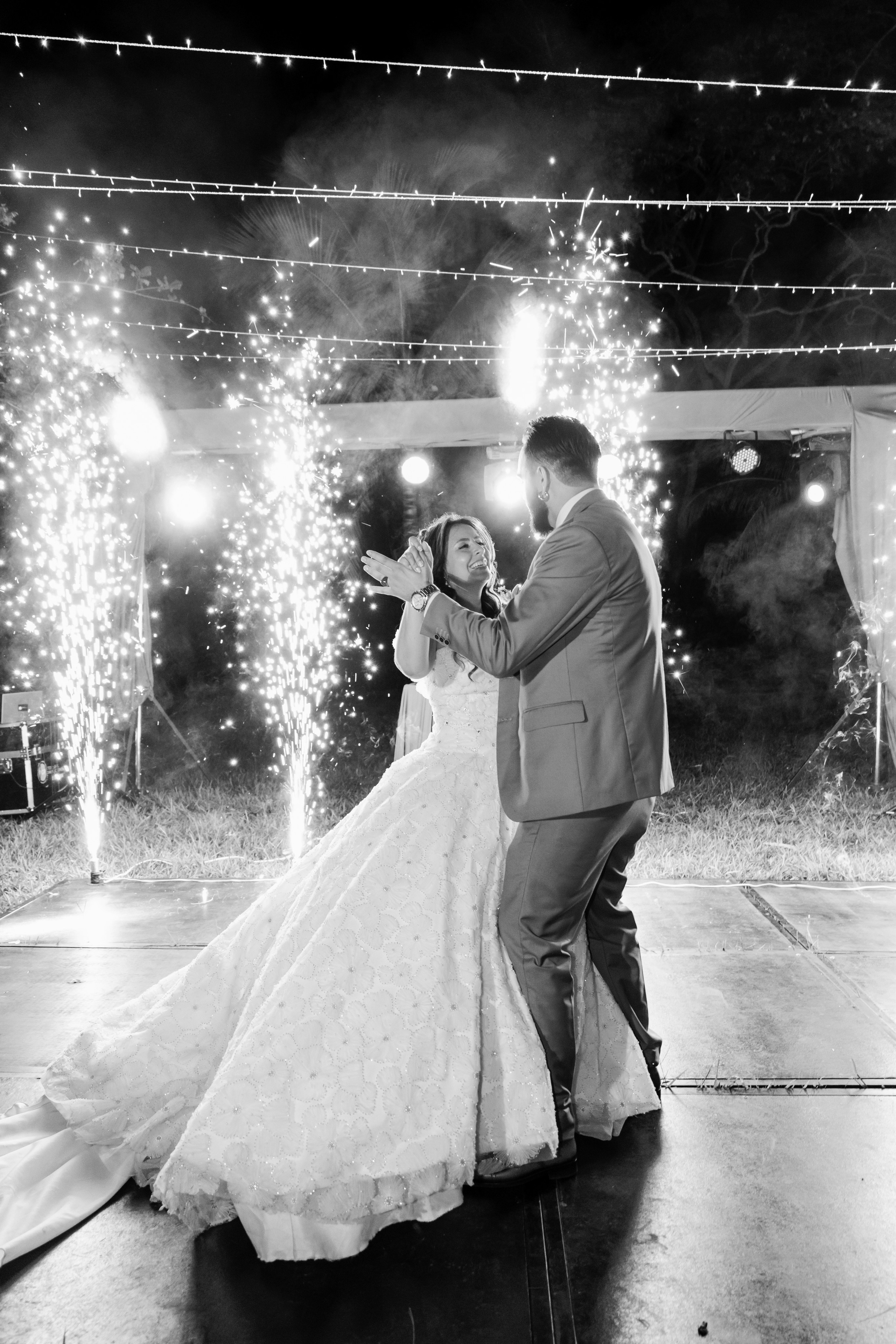Lizeth + William. Jose Florez wedding photographer in Colombia