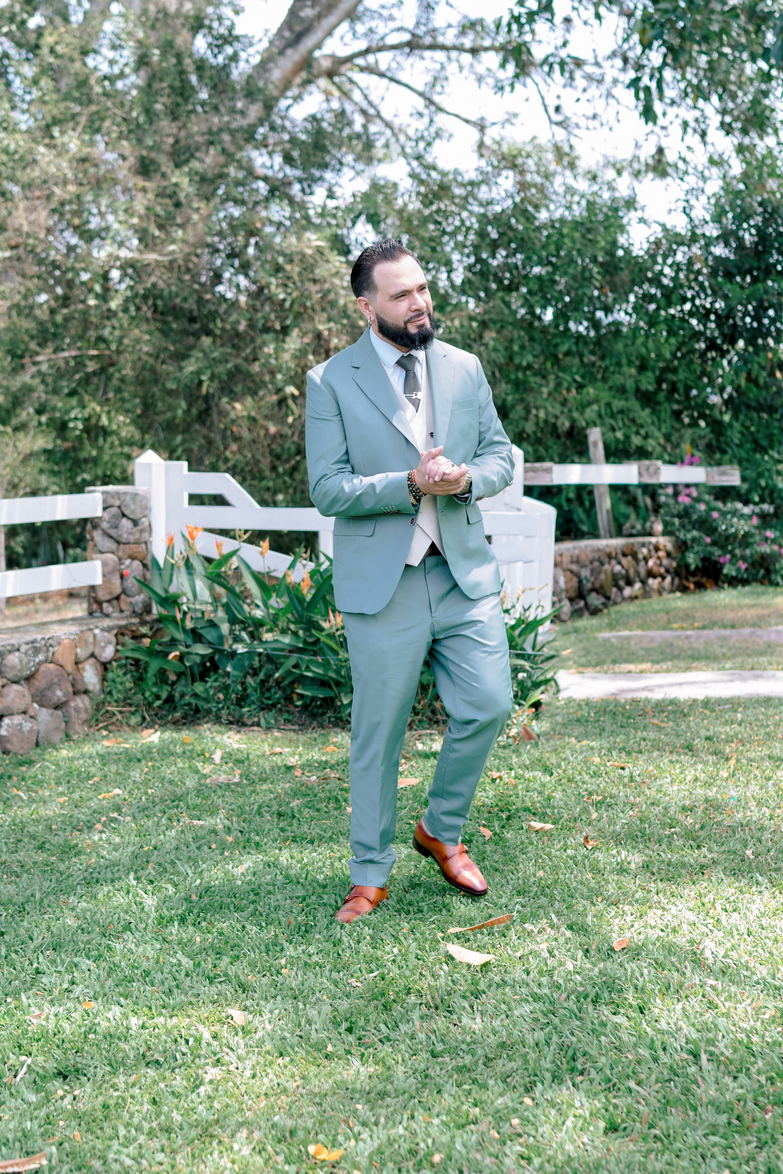 El novio. Jose Florez wedding photographer in Colombia
