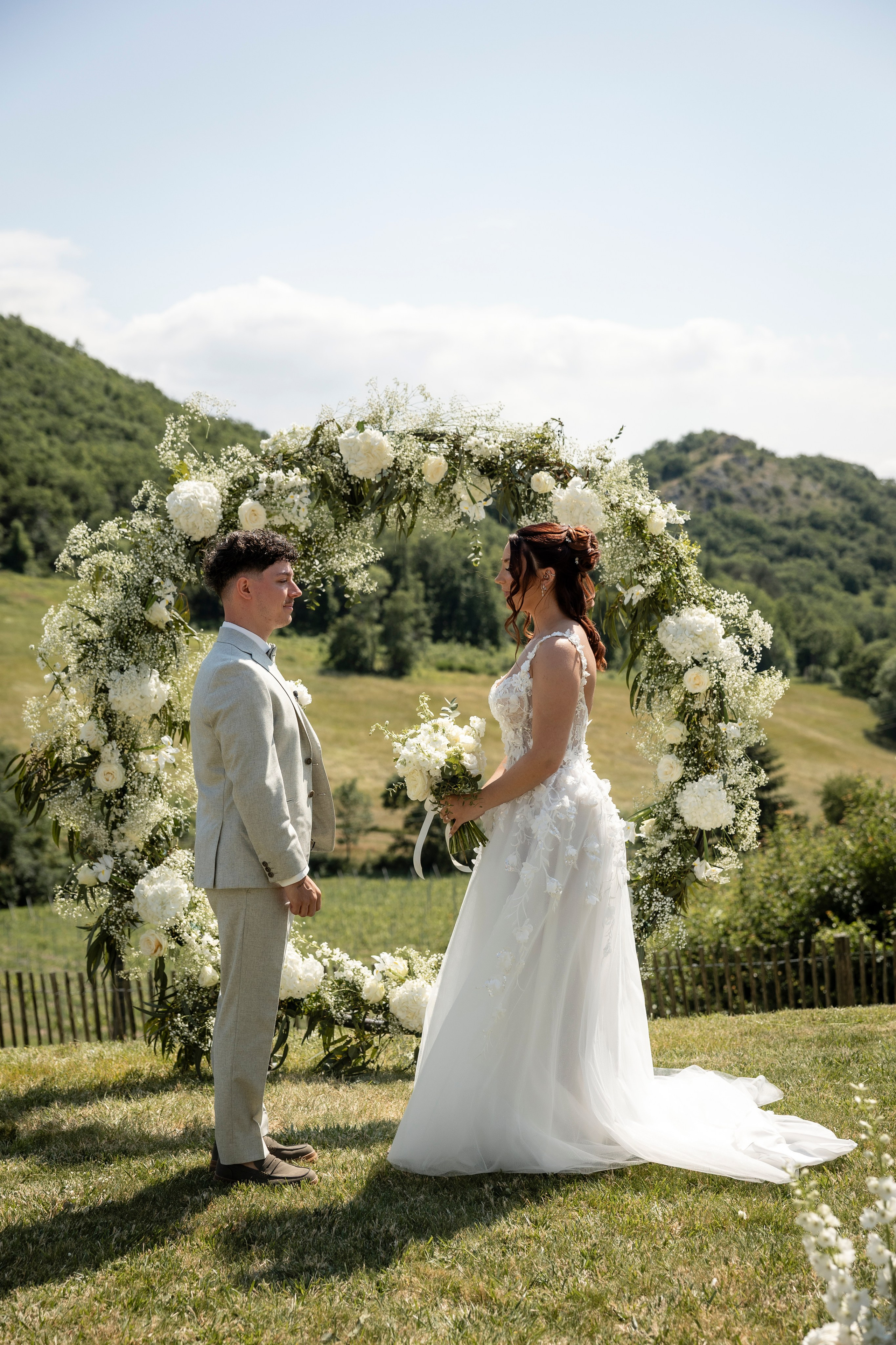 Modern Château Wedding in Occitanie — Domaine de Merlac. Eugénie Smirnova — Wedding & Elopement Photographer in Southwest France
