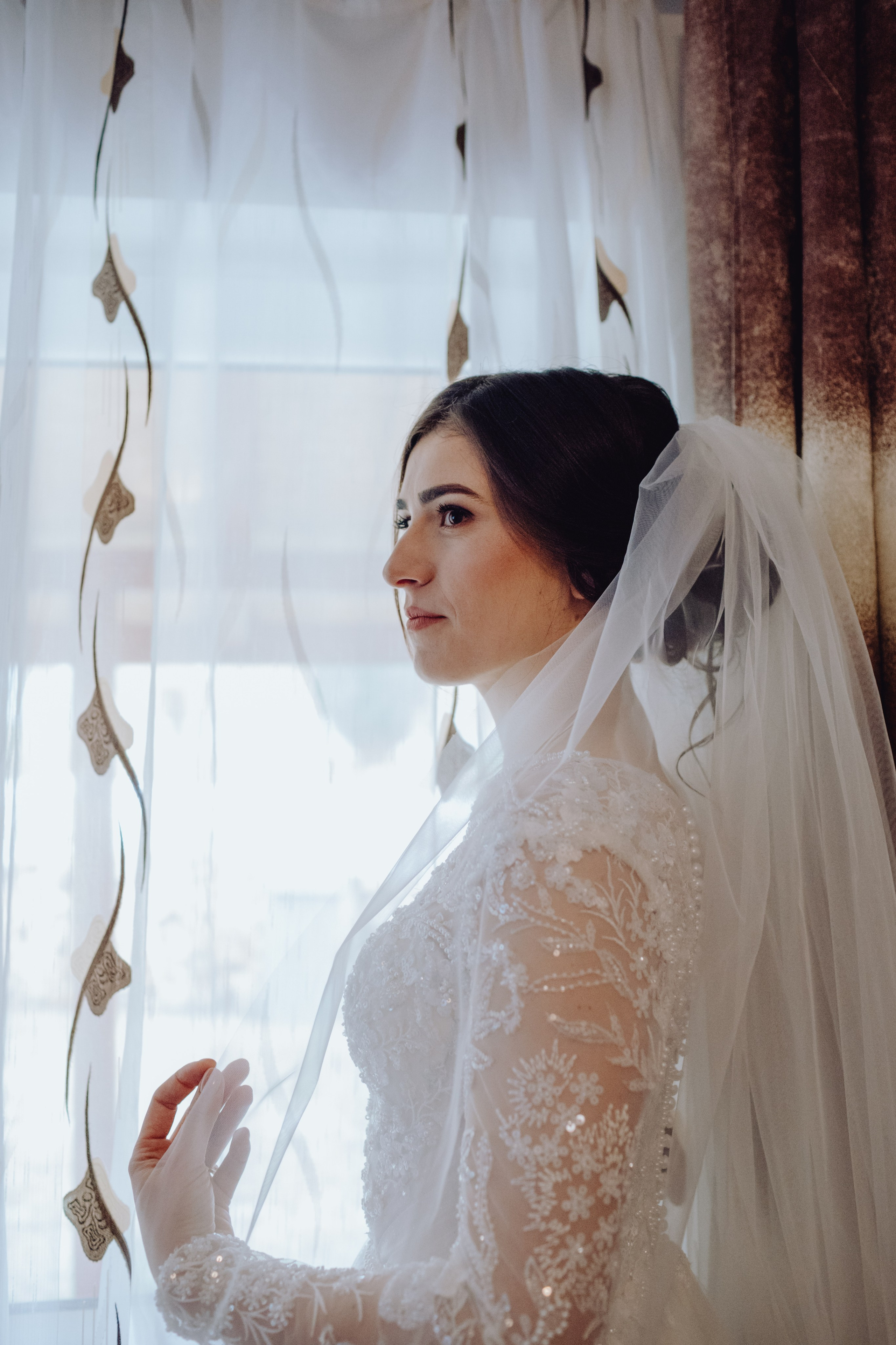 Adi & Angela. Wedding & couple photographer from Romania Rut Vetan