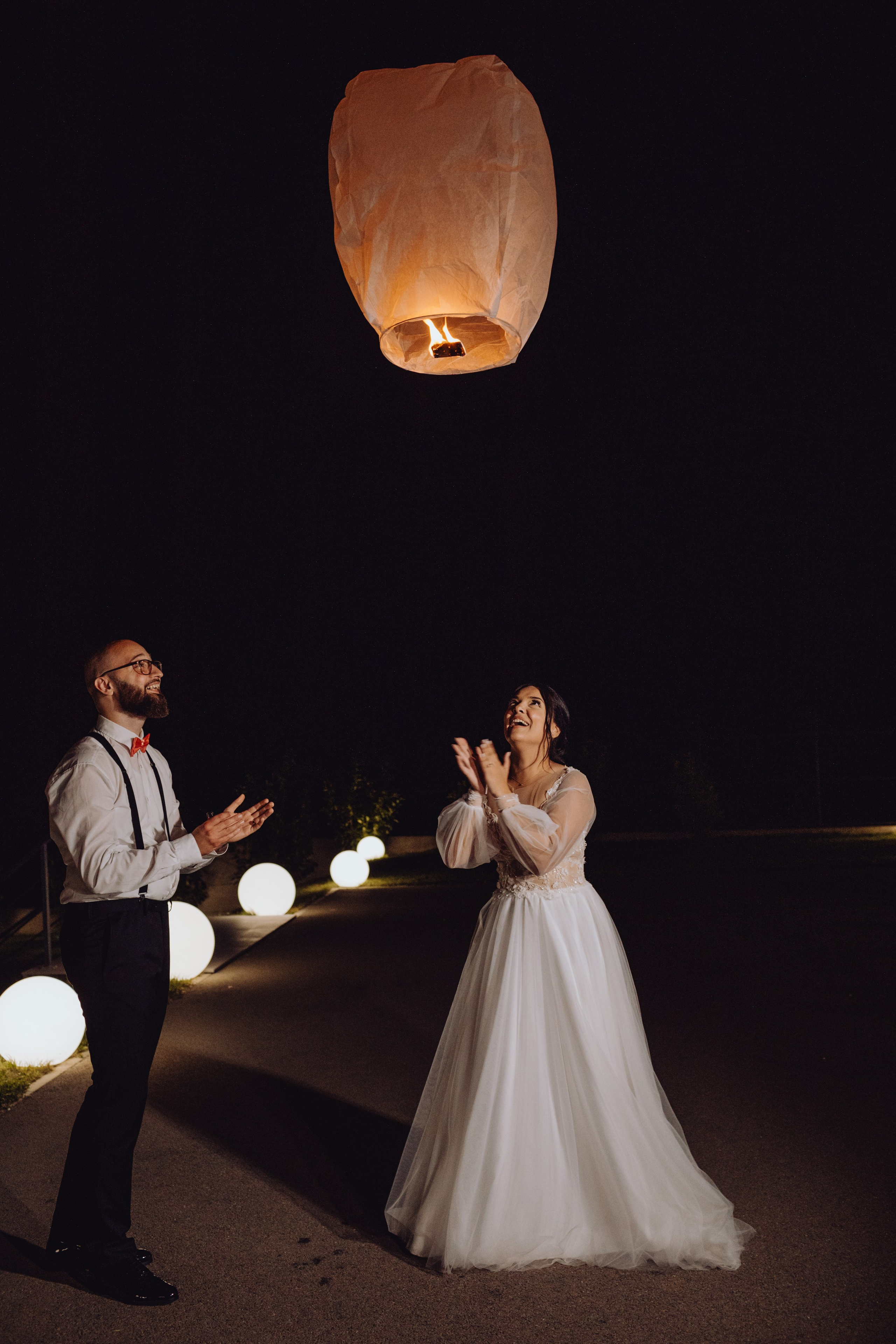 Moise & Delia. Wedding & couple photographer from Romania Rut Vetan