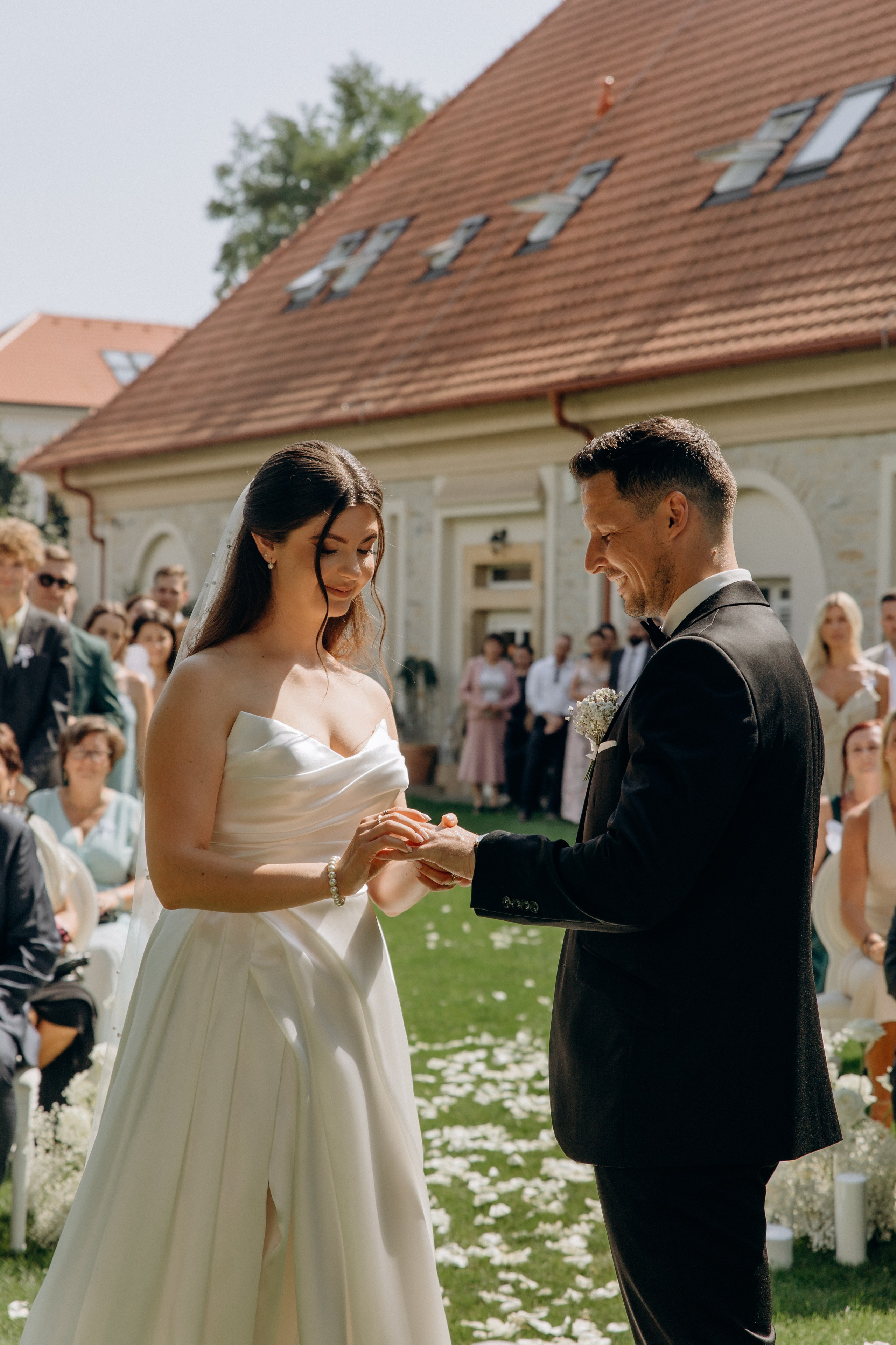 Wedding moments at Na Kmine