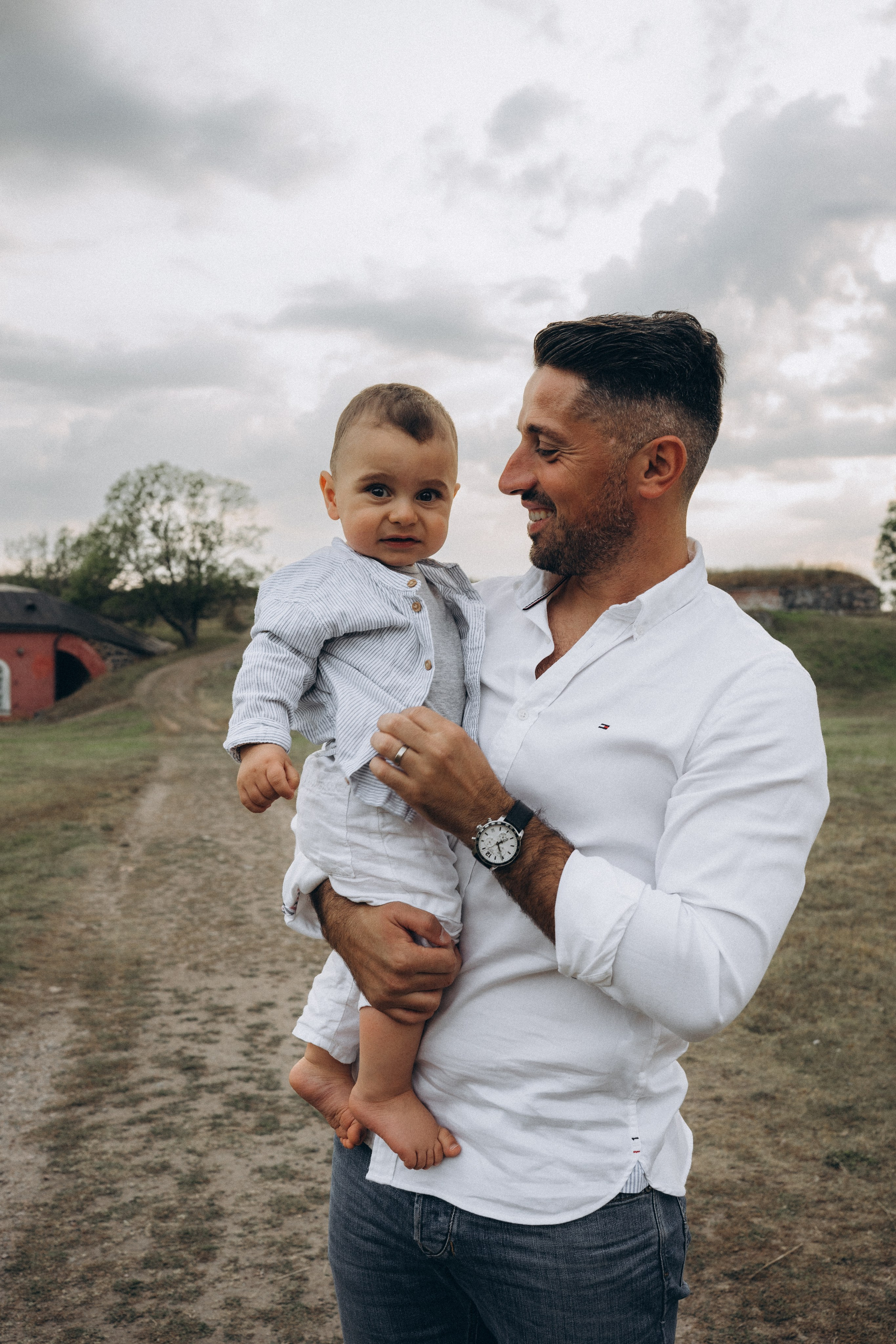 Summer. Wedding and potrait photographer in Helsinki Vickan O