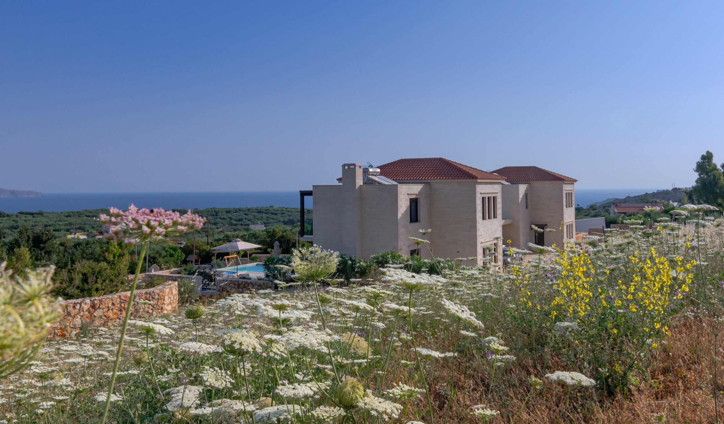 Stone House in Plaka. Photograper in Chania, Crete