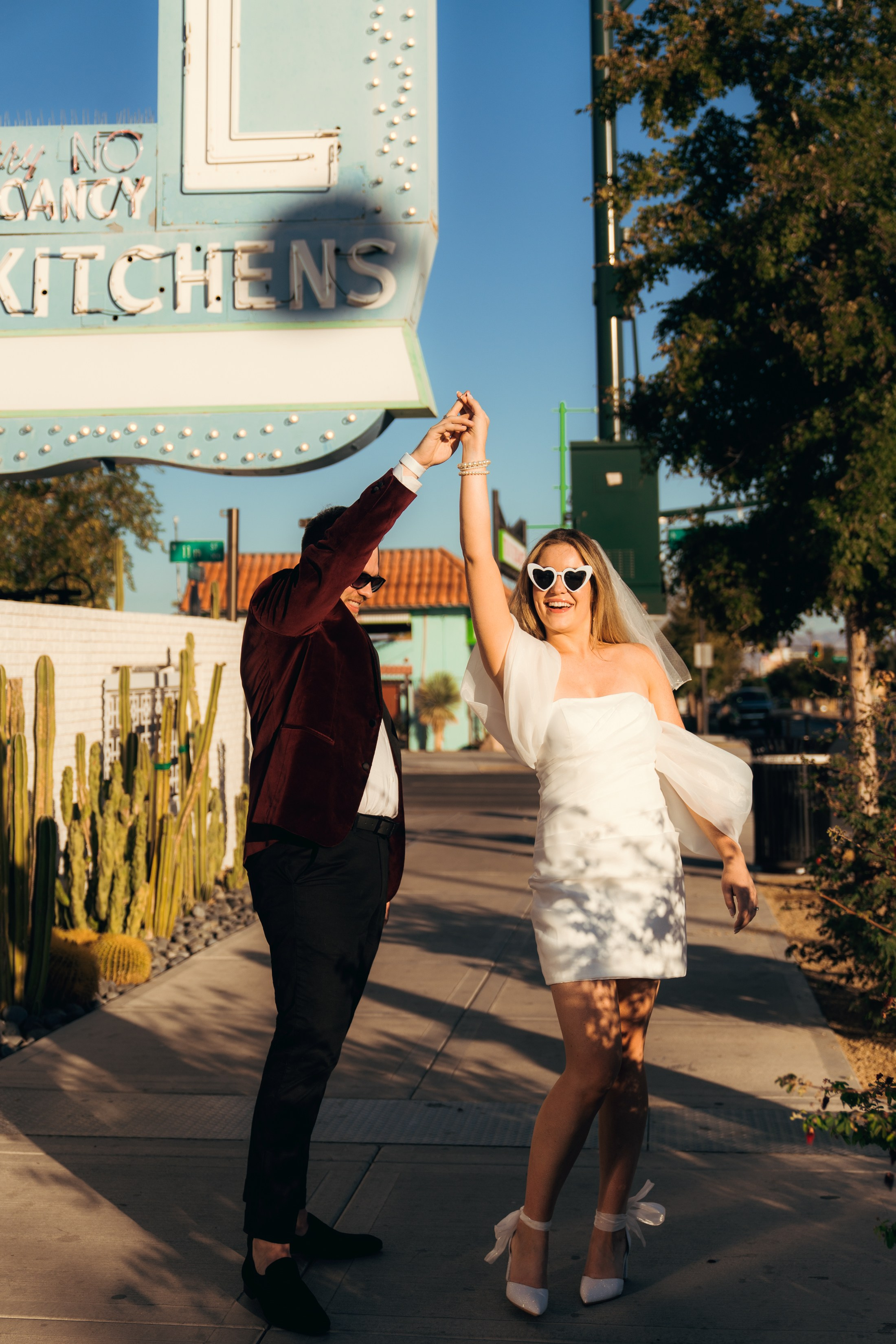 Madison&Ryan. Wedding & elopement photographer Viktoriya Kravtsov. Las Vegas