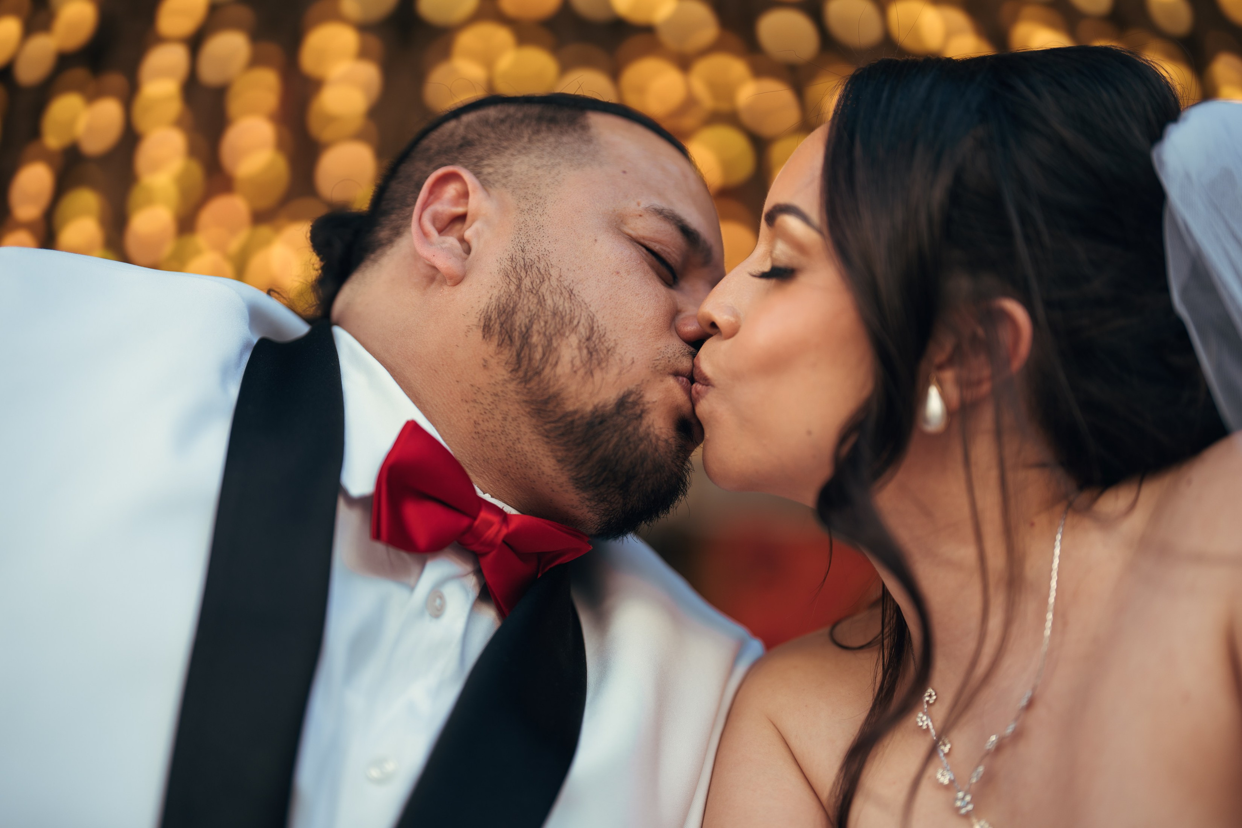Lupita&Randel. Wedding & elopement photographer Viktoriya Kravtsov. Las Vegas