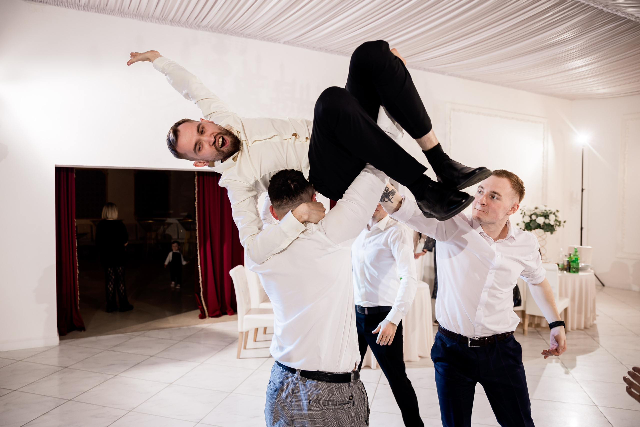 Irina Ermak Hudson Valley wedding photographer. Irina Ermak wedding photographer in New York