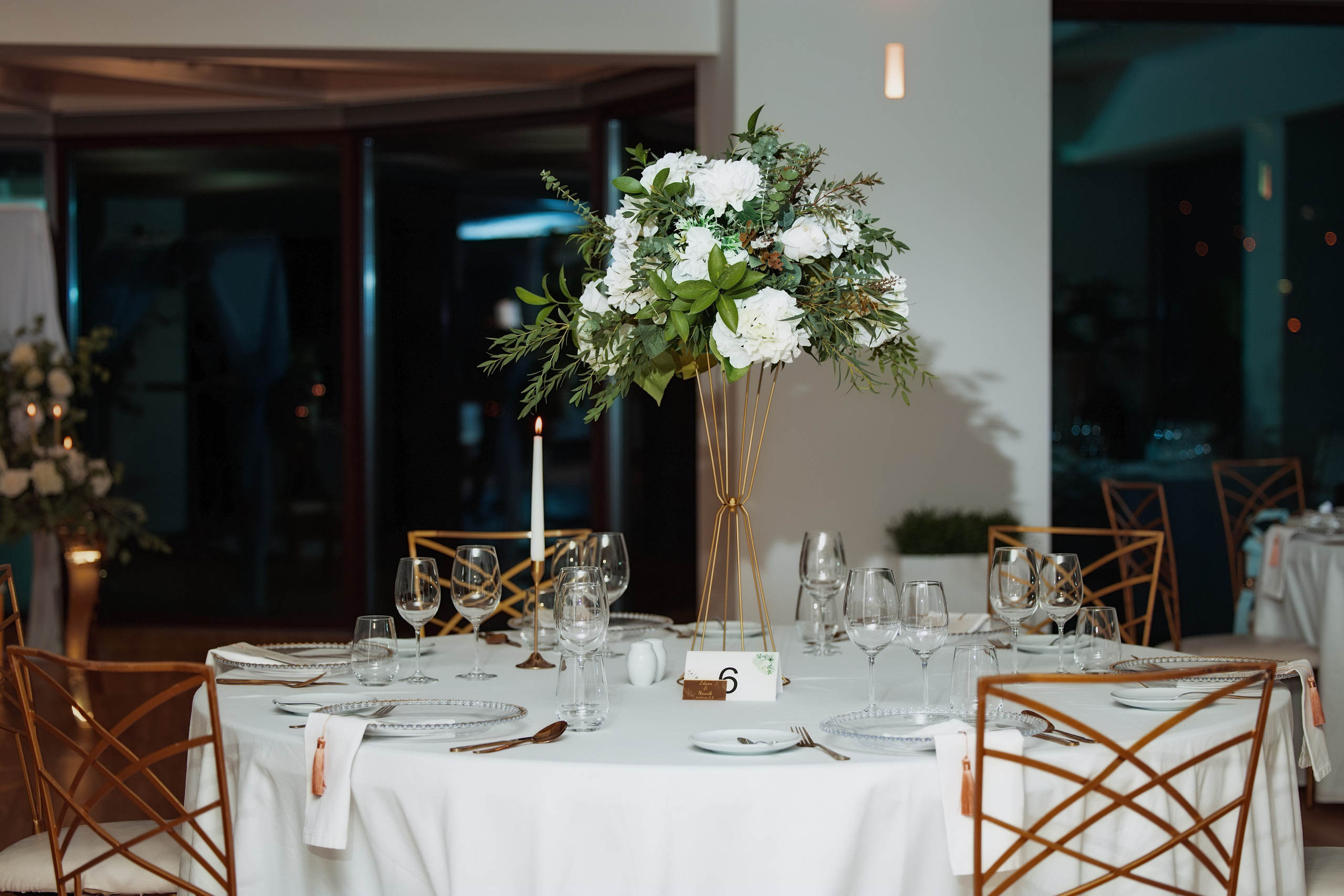 Nawik e Ethson. Fazemos o seu casamento ser lembrado por gerações