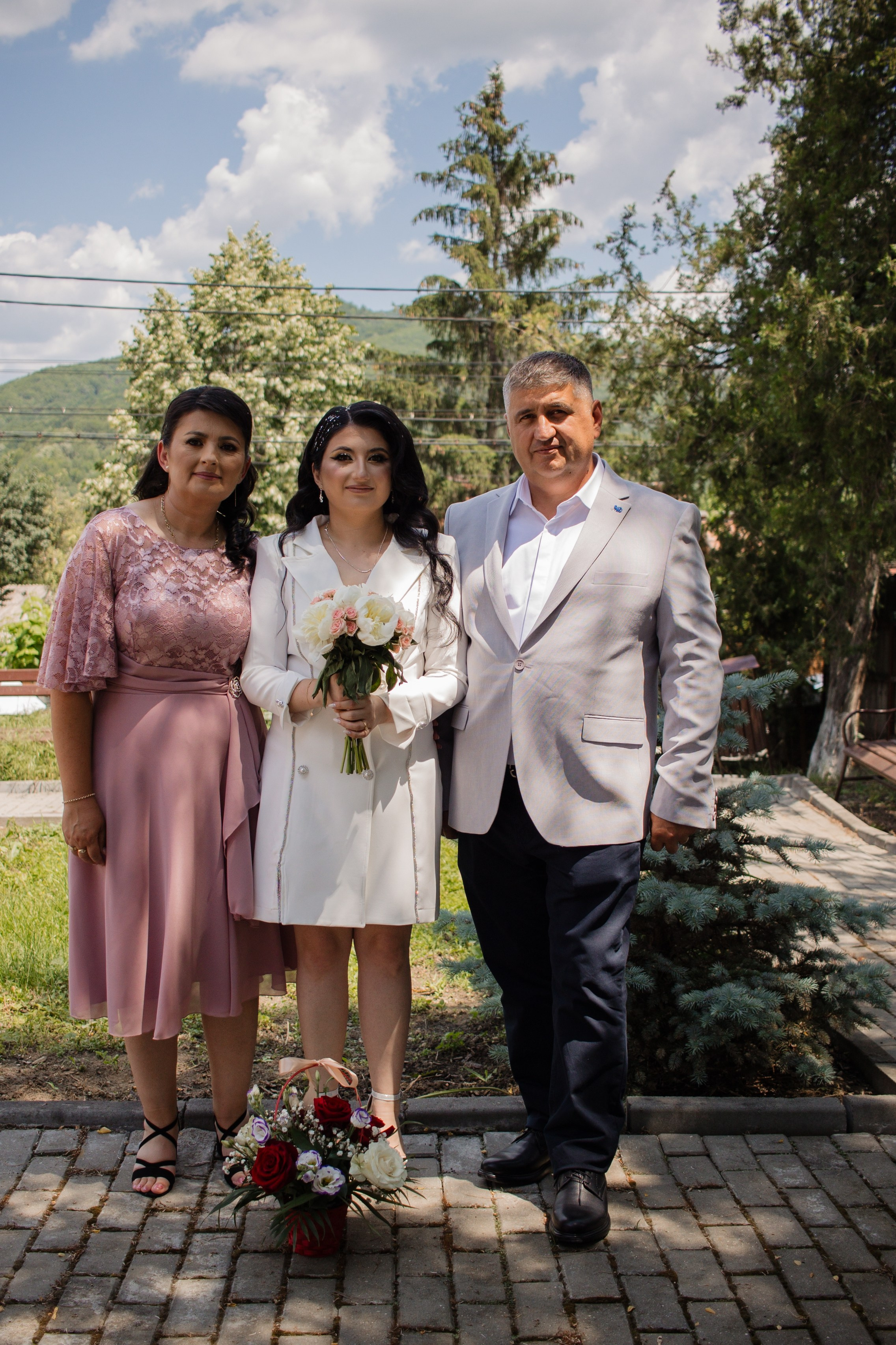 Nadia & George. Fotograf si videograf — evenimente si studio