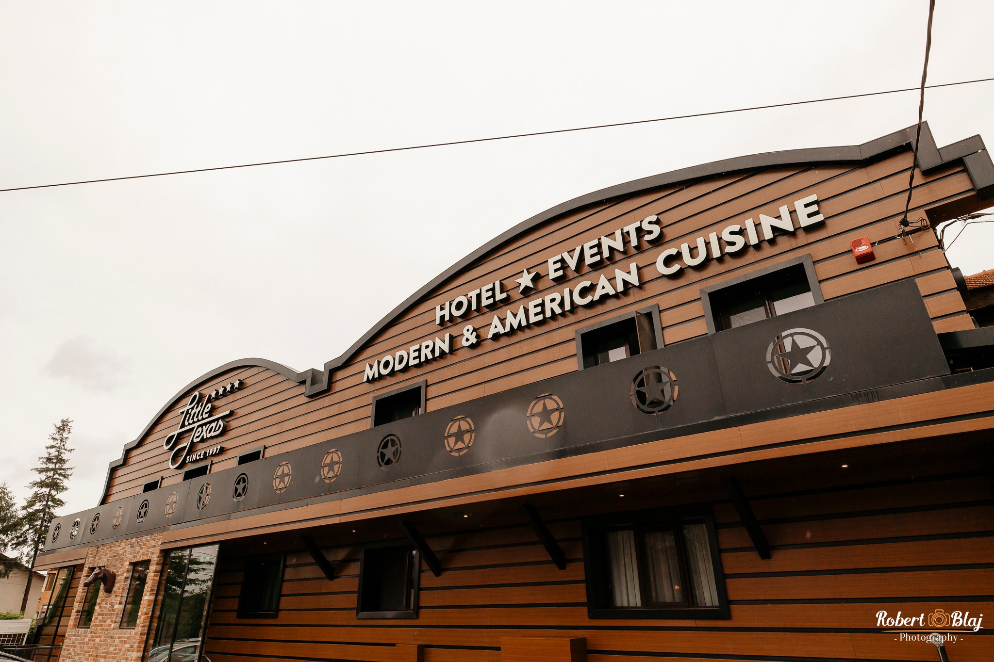 Flavia Paraschieva. Robert Blaj - Fotograf Nuntă Iași