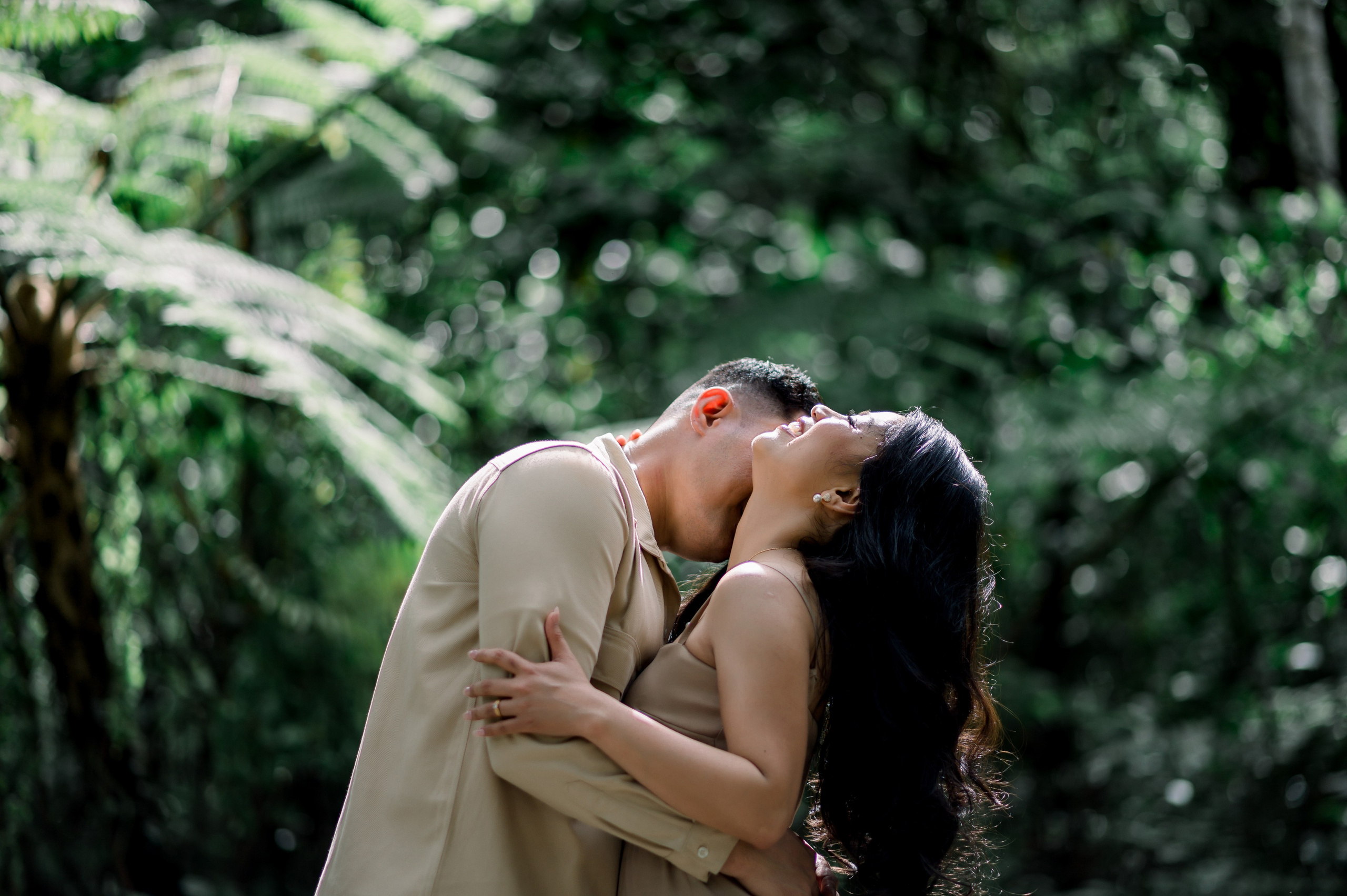 Contact. Woody Weddings