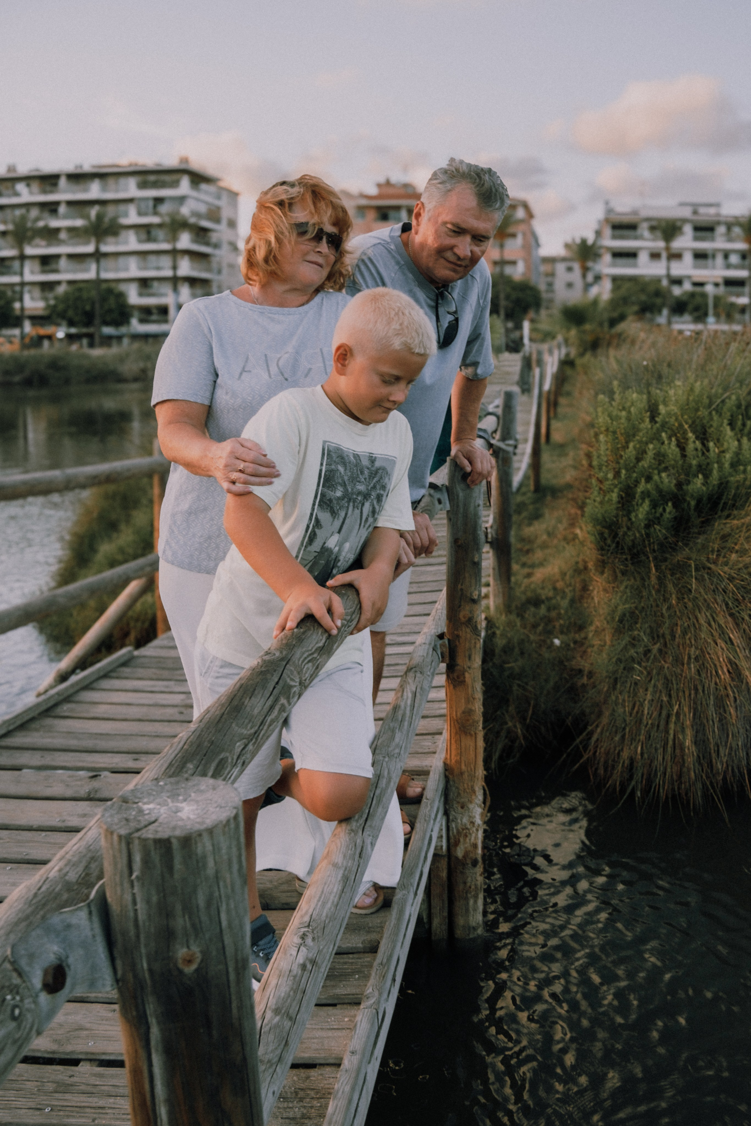 Sesión familiar en la playa. Fotografía profesional en Calafell - Elena Medvedeva
