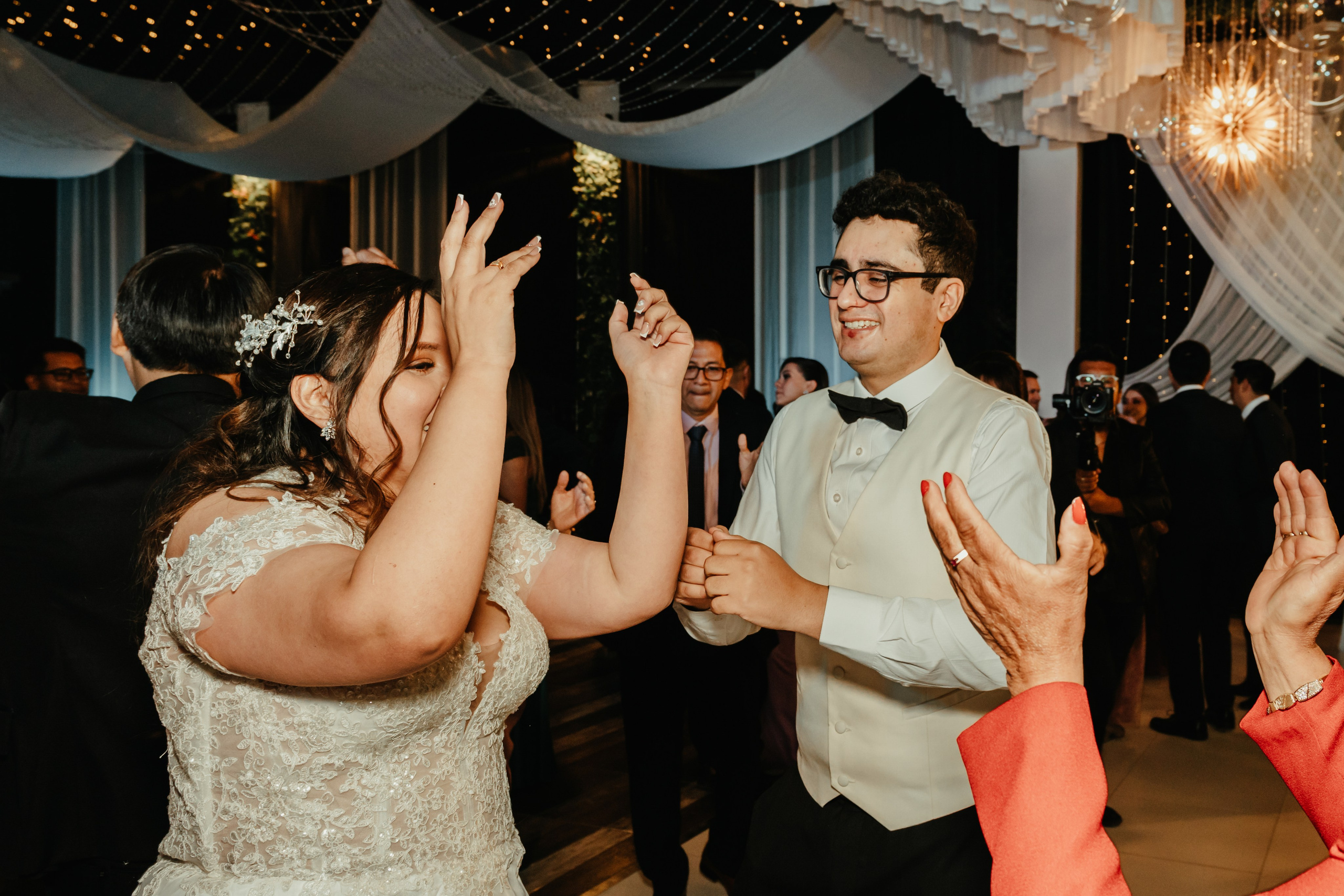 VANIA + LUIS BODA CIVIL. Studio KVTA | Fotografía y Video de Bodas en Arequipa