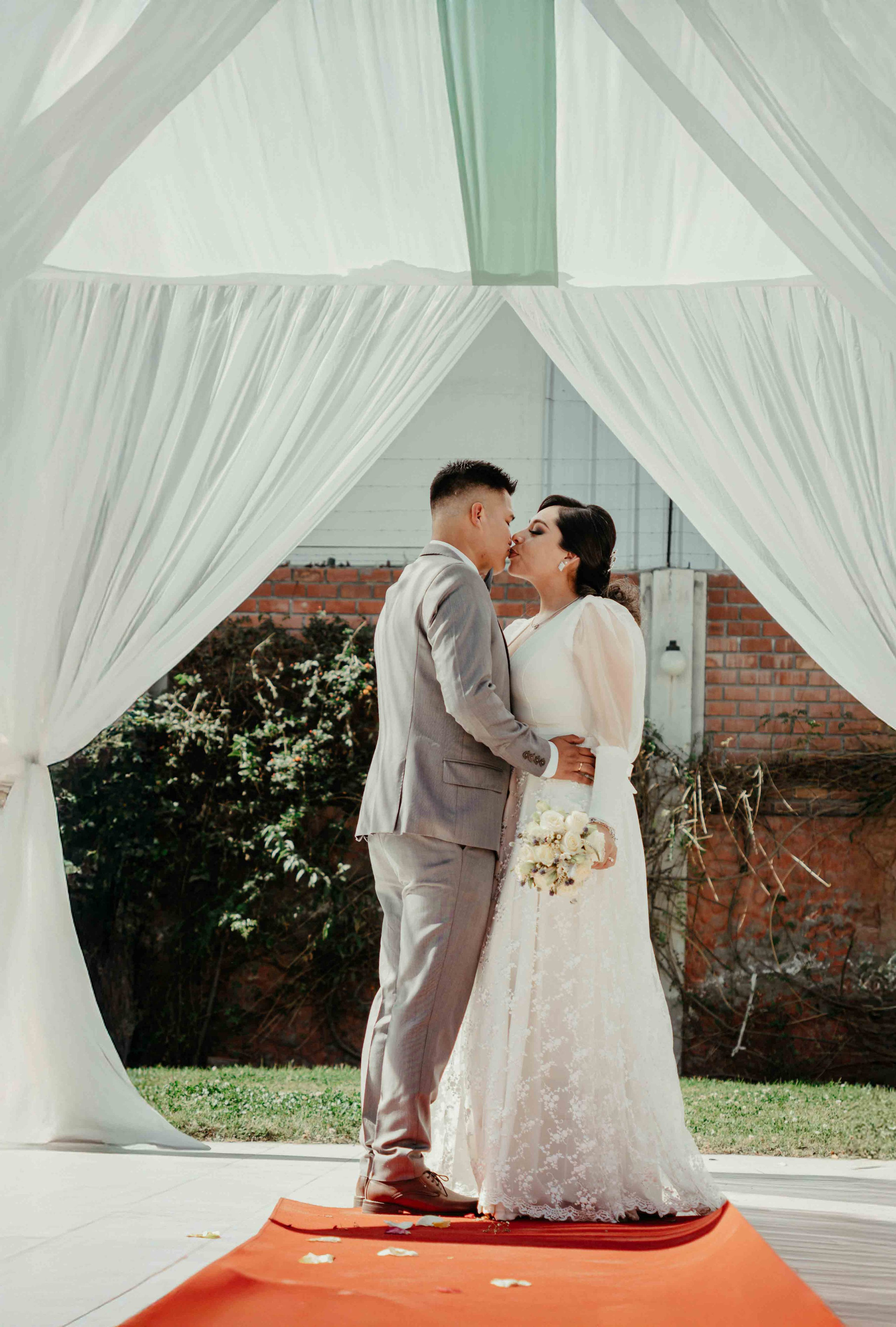 VICTOR Y MELANY BODA CIVIL. Studio KVTA | Fotografía y Video de Bodas en Arequipa