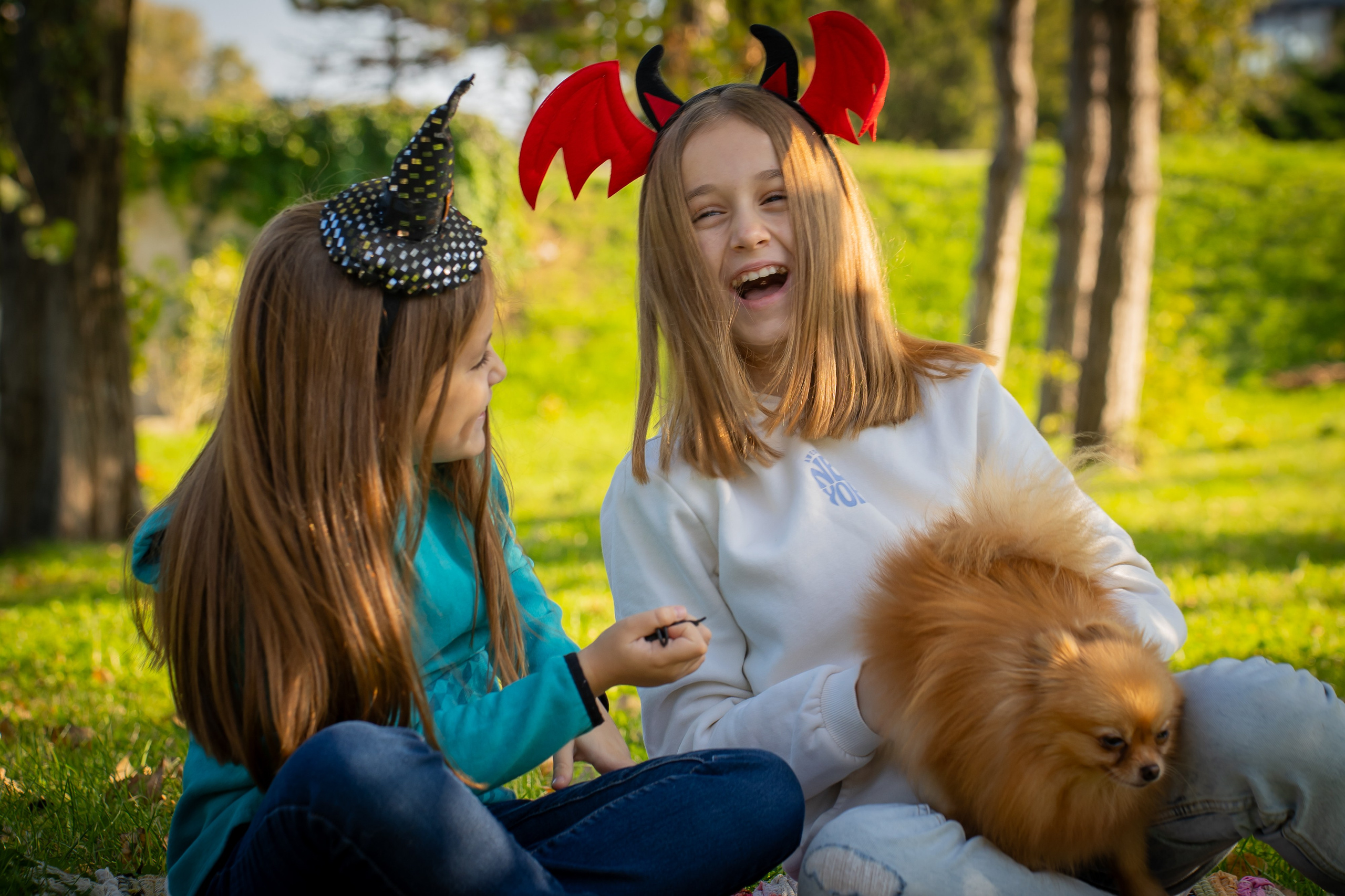 Sara & Clara Haloween. Adelinne