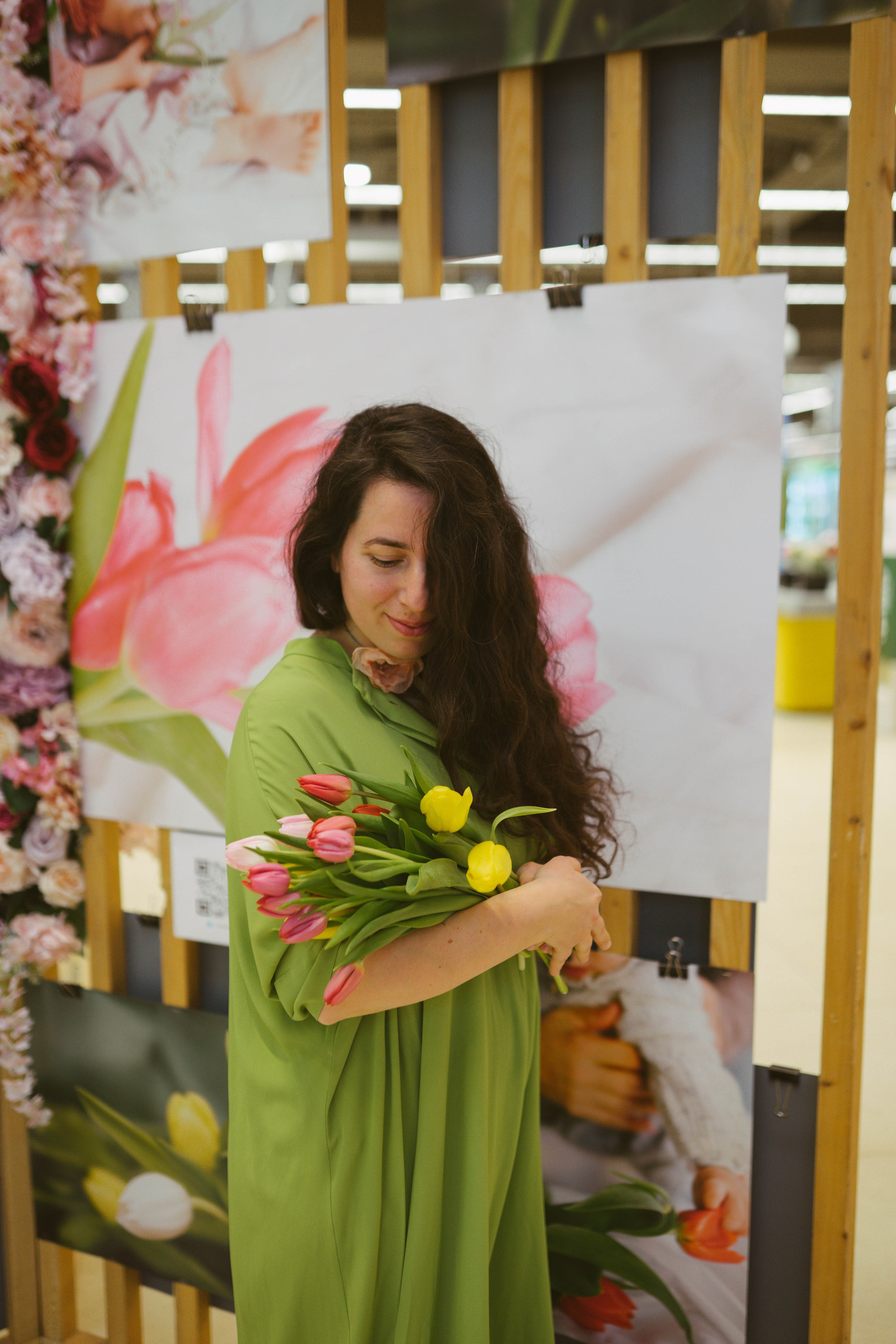 Expozitie Fotografie AFI BRASOVA fi Primăvară: Manifest Vizual despre Viață | Mădălina Beda. Madalina Beda- Artist vizual, fotograf, doula la nastere, consultant babywearing Brasov si in toata tara