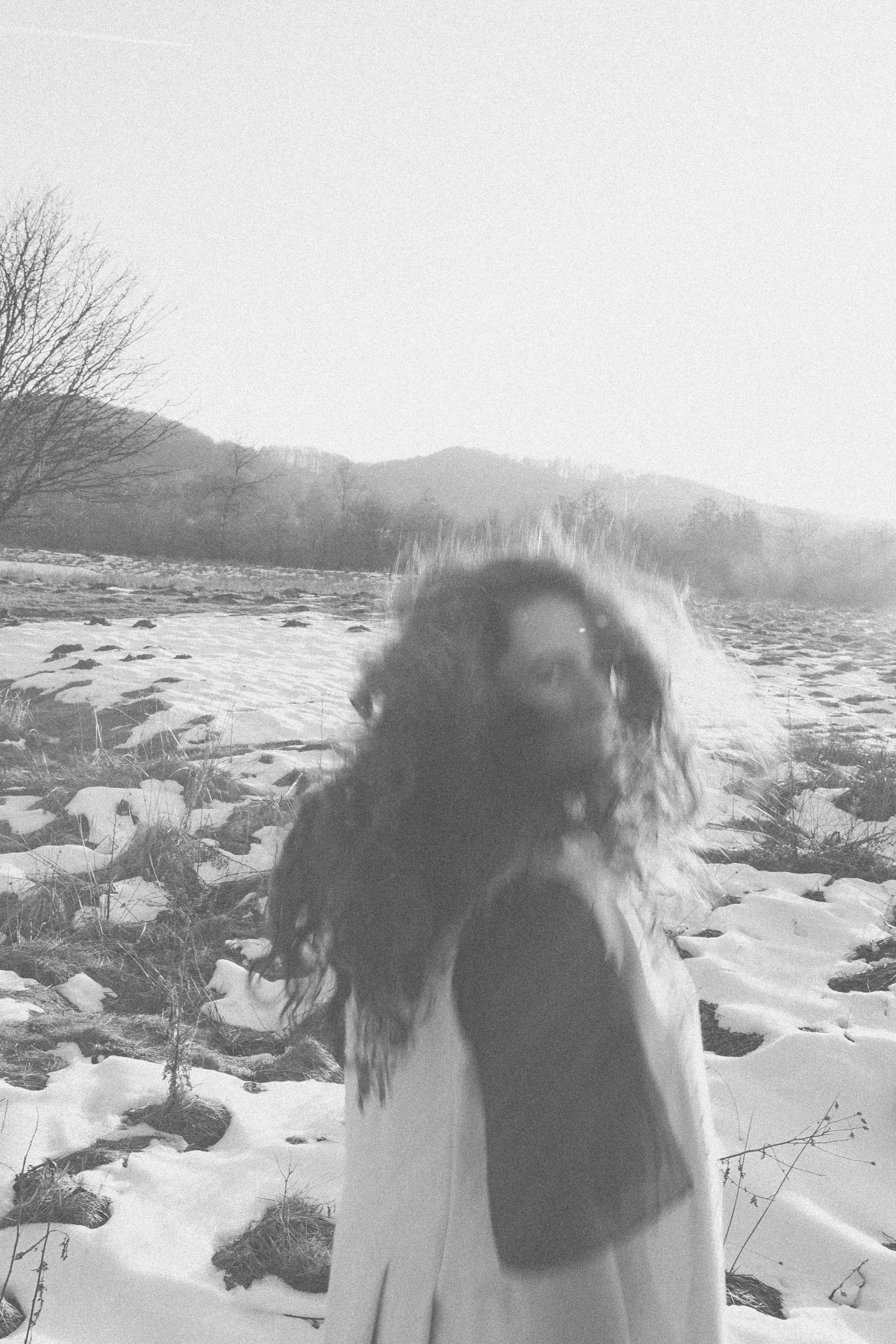 Povești de Viață: Mădălina Beda, Doula și Fotograf. Madalina Beda- Artist vizual, fotograf, doula la nastere, consultant babywearing Brasov si in toata tara