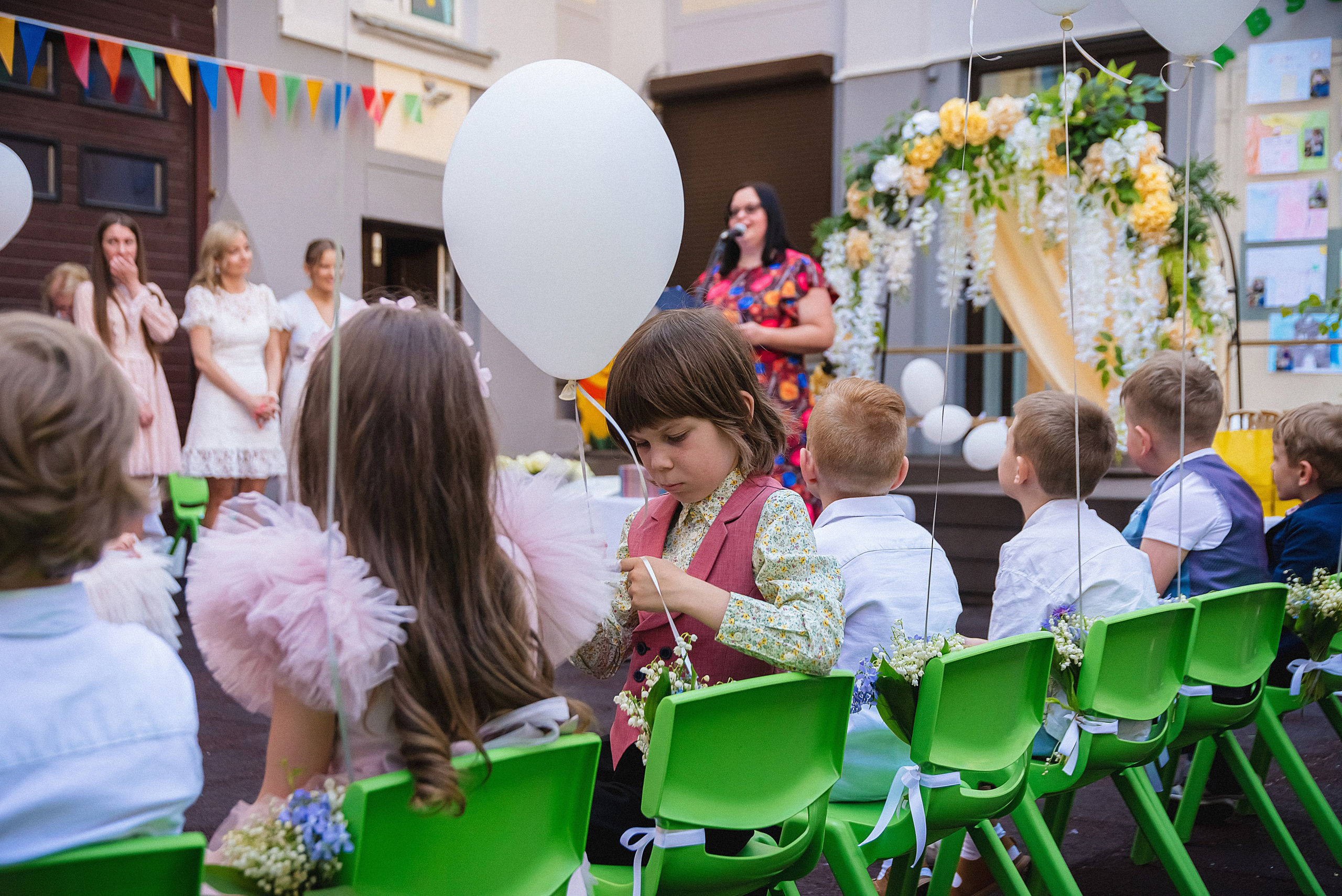 Zīles Skolas Izlaidums. Fotogrāfs Rīgā. Gīmenes, individuālās un dažādu produktu fotosesijas