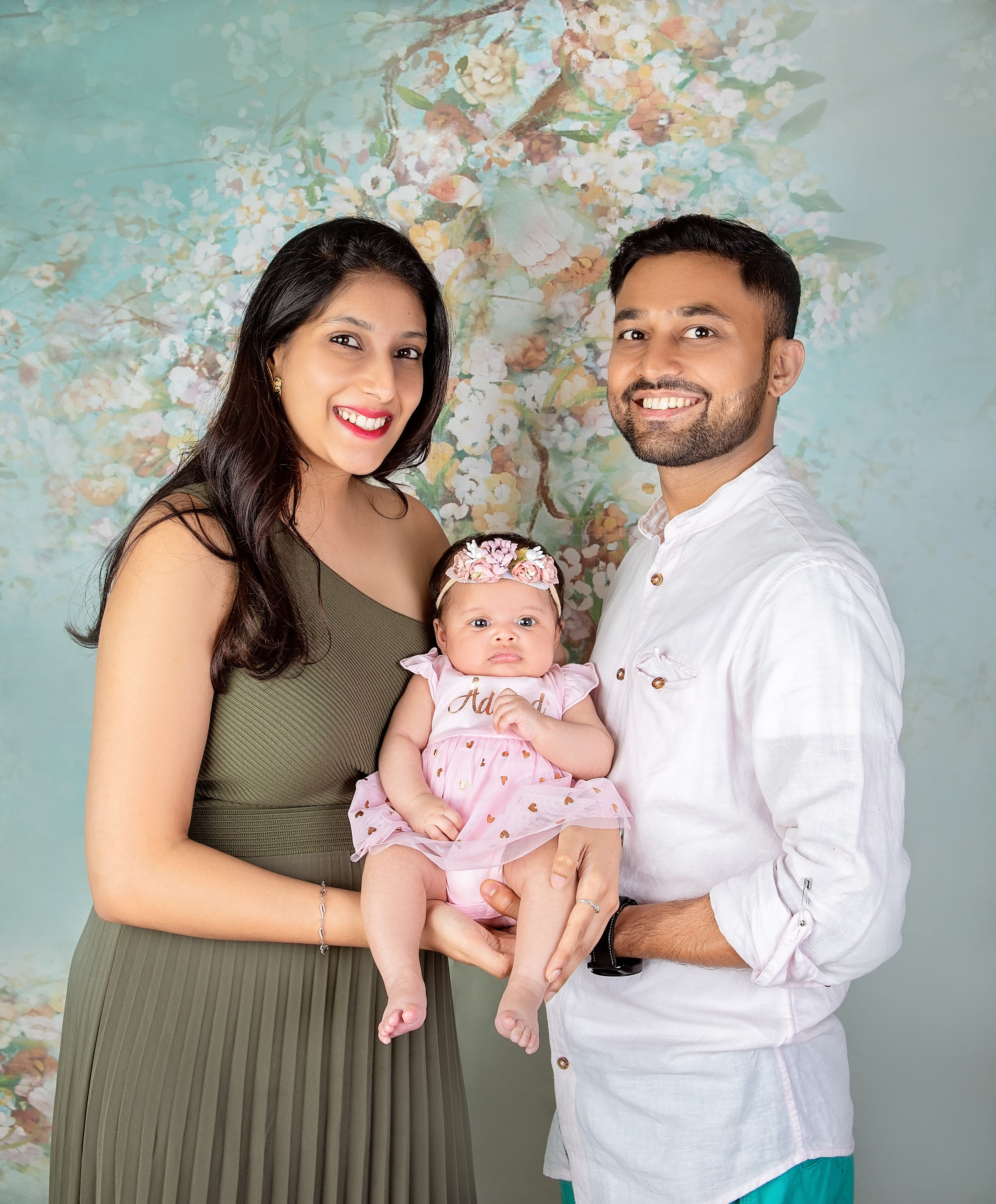 I love to capture beautiful families in Nairobi and Mombasa Kenya. Newborn, Baby, Maternity and Family Photographer Nairobi Mombasa Kenya