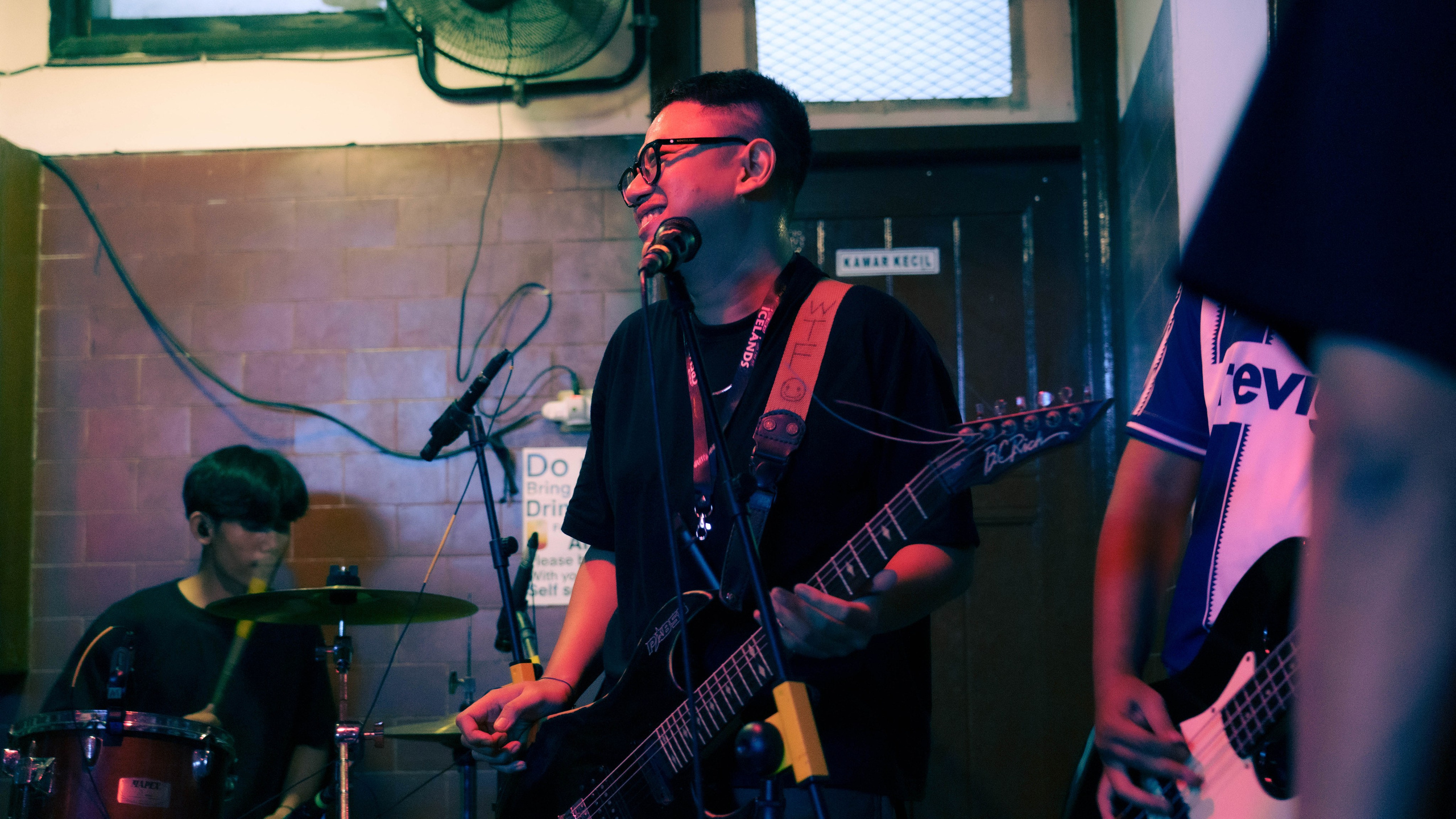 Kita Adalah Hewan — Samata House. Aro Salaka Event Photography