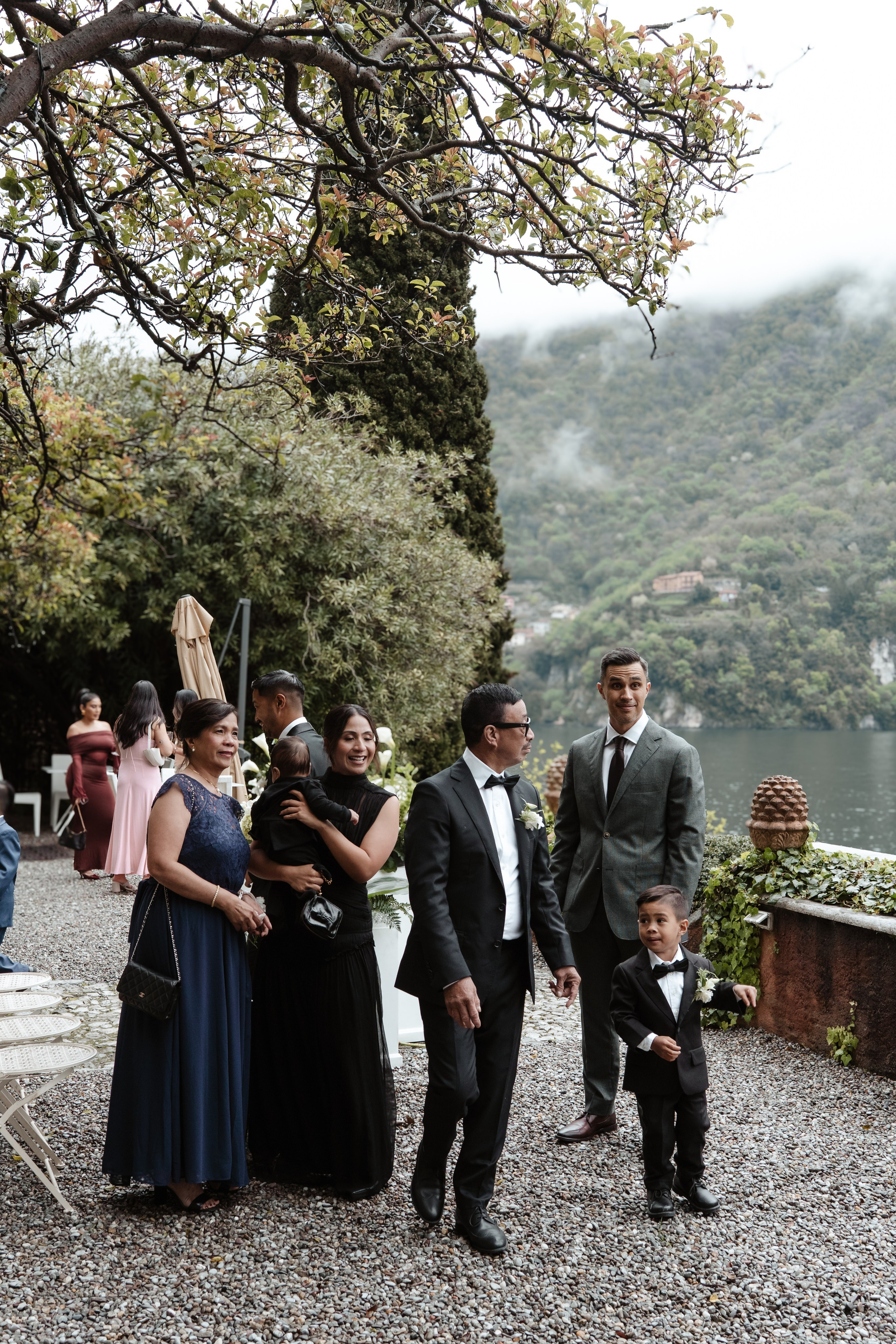 BEATRICE AND RAFAELE_LAKE COMO_Villa Regina Teodolinda. PHOTOGRAPHER IN ITALY