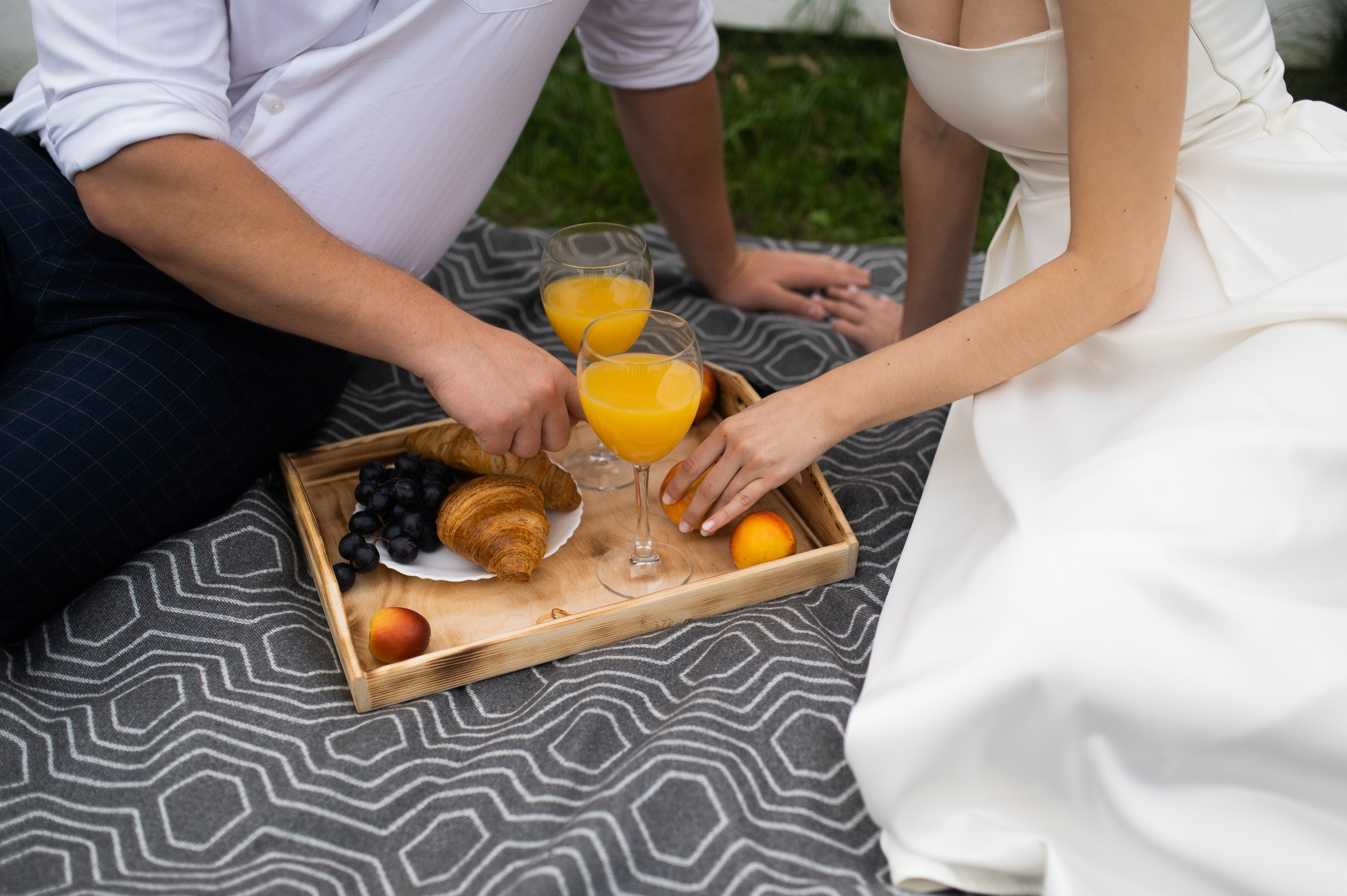 Together is better. Wedding and commercial photographer