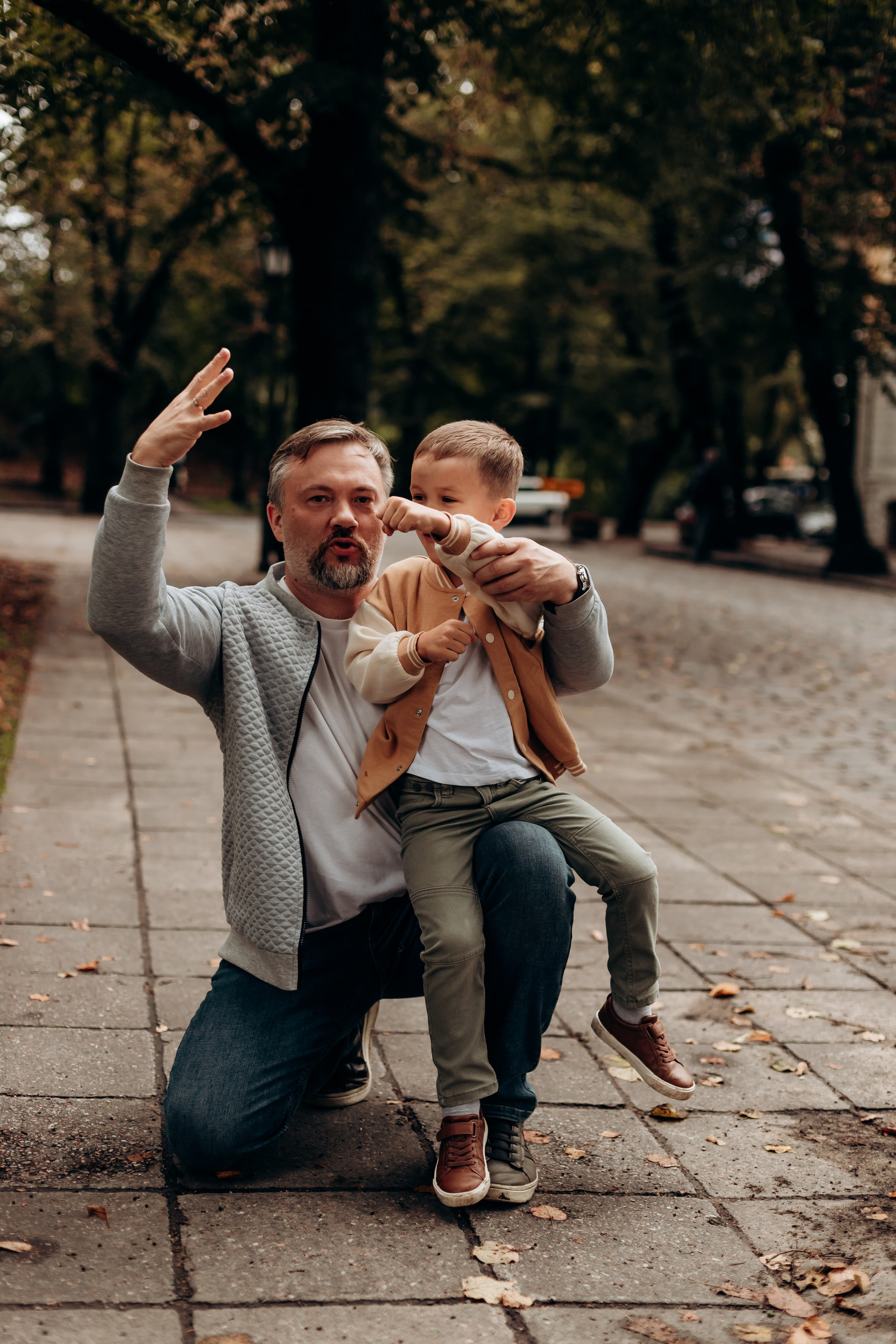 Марина, Паша и Мартин. Главная