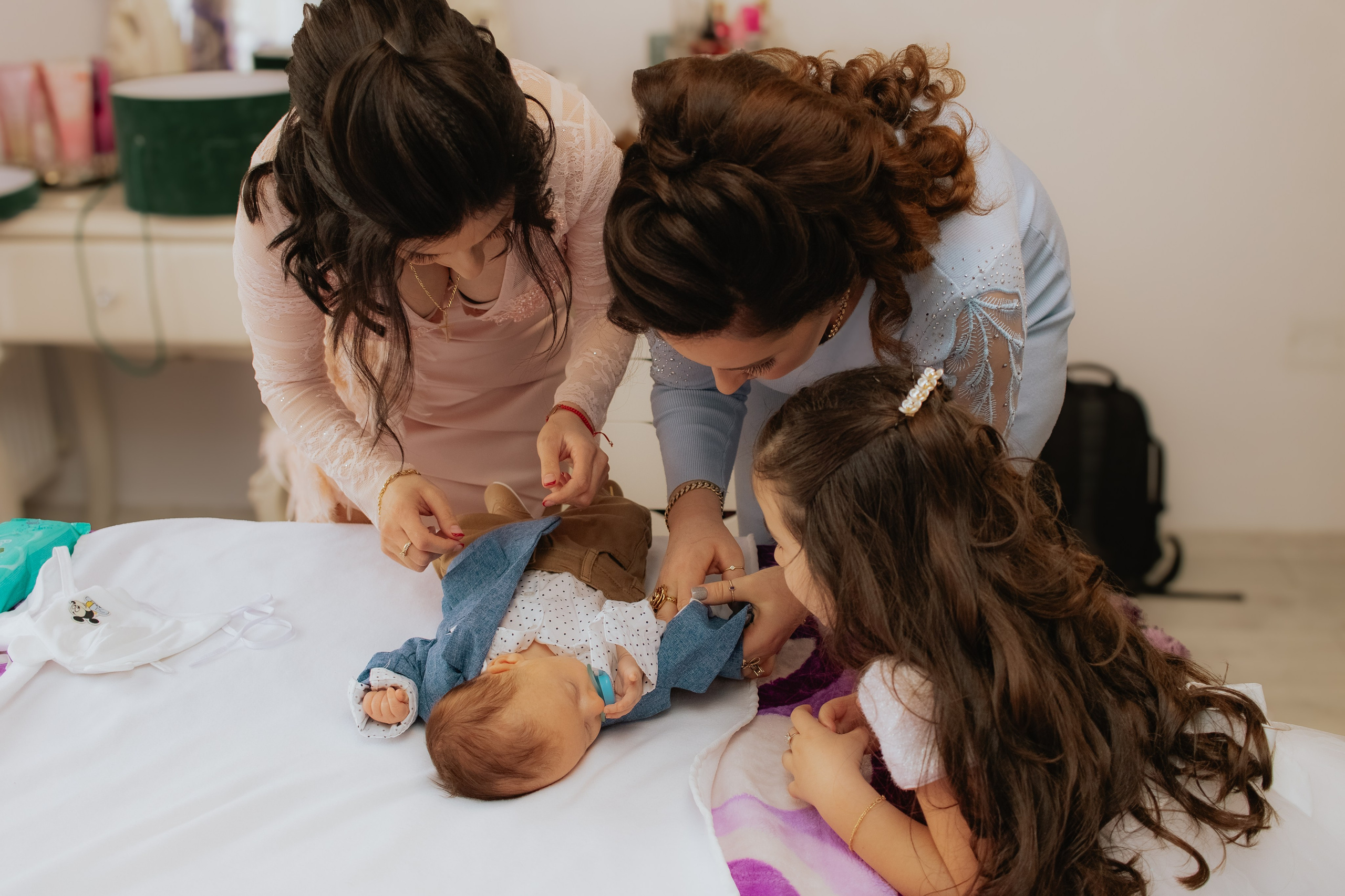 Kevin. Fotograf si videograf — evenimente si studio