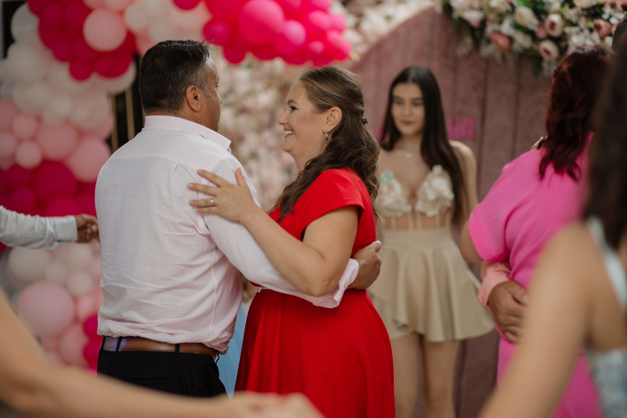 Anastasia. Fotograf si videograf — evenimente si studio