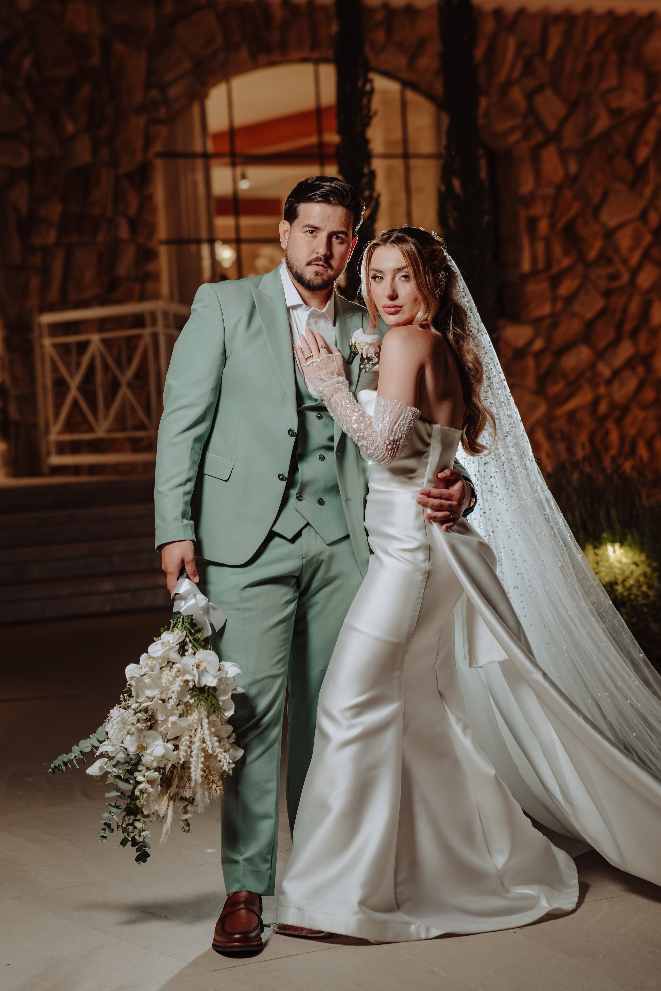 Leticia & Armado. O Casal Dos Noivos