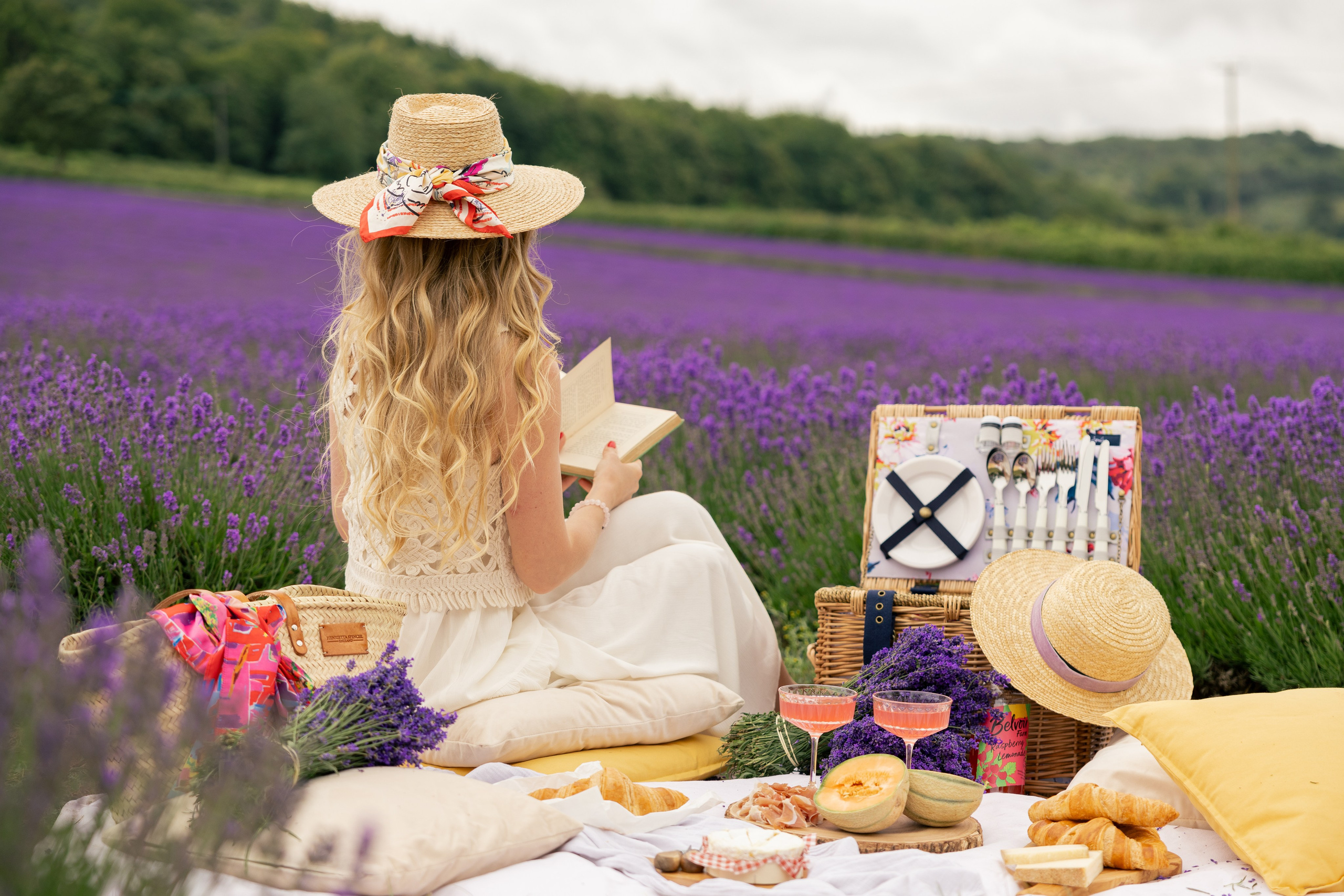 Lavender Picnics. PHOTOGRAPHER IN LONDON