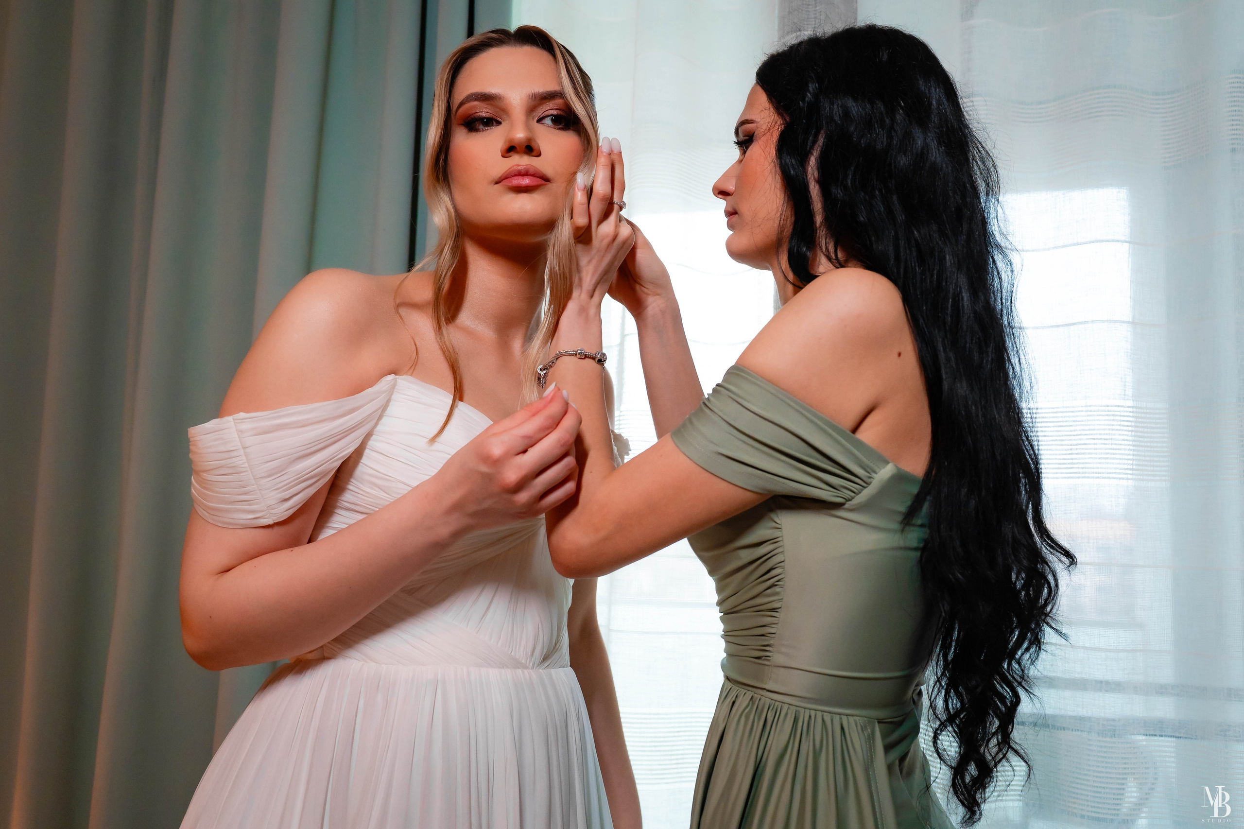 Constantin și Cătălina. MBT STUDIO