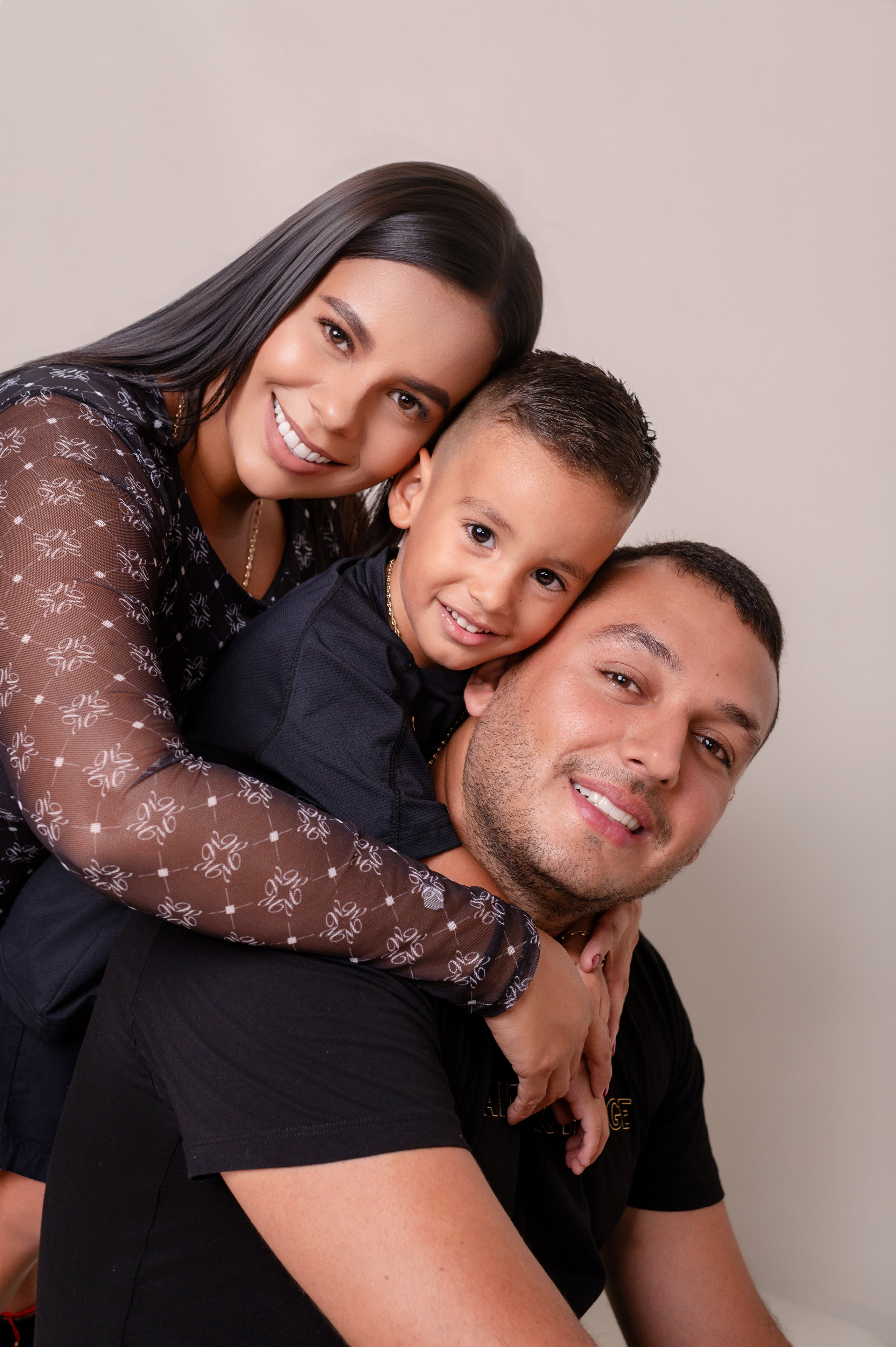 Fotos de estudio con Familias!. Www.dresalgadophoto.com