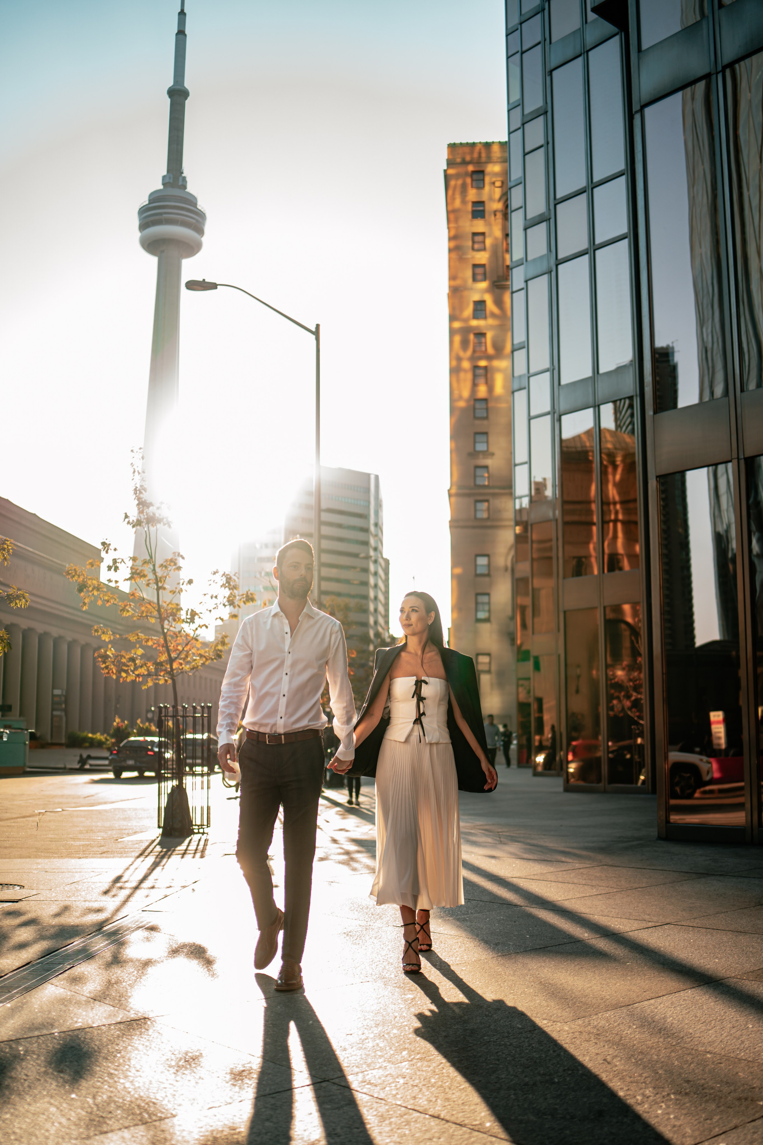 Professional wedding photographer in Windsor, Ontario, documenting the bride, groom, and family.