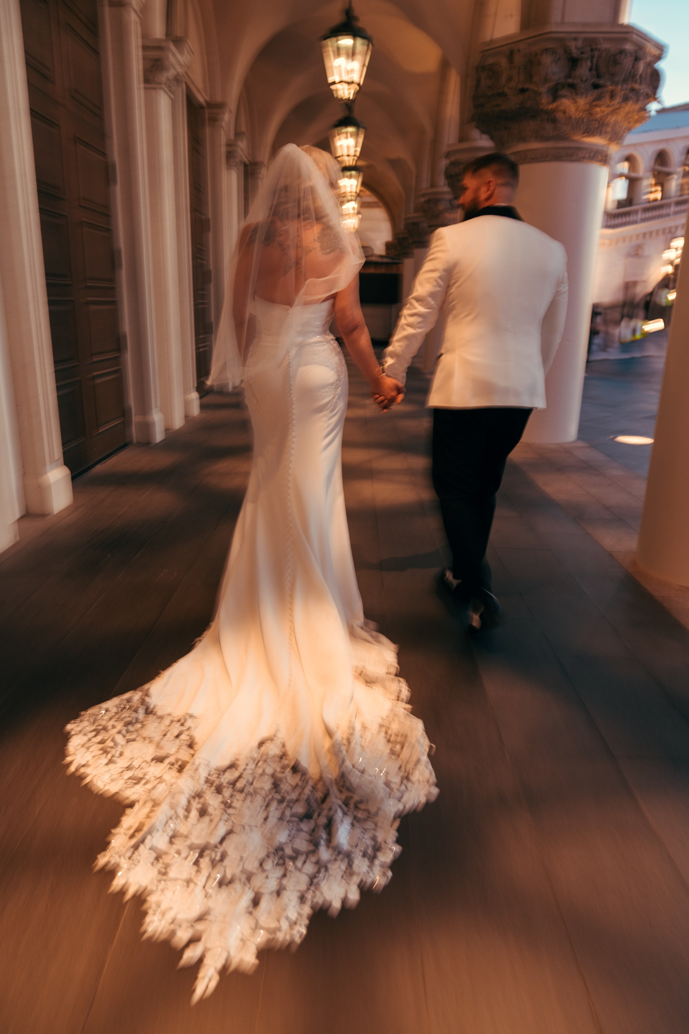 Chris&Holly. Wedding & elopement photographer Viktoriya Kravtsov. Las Vegas