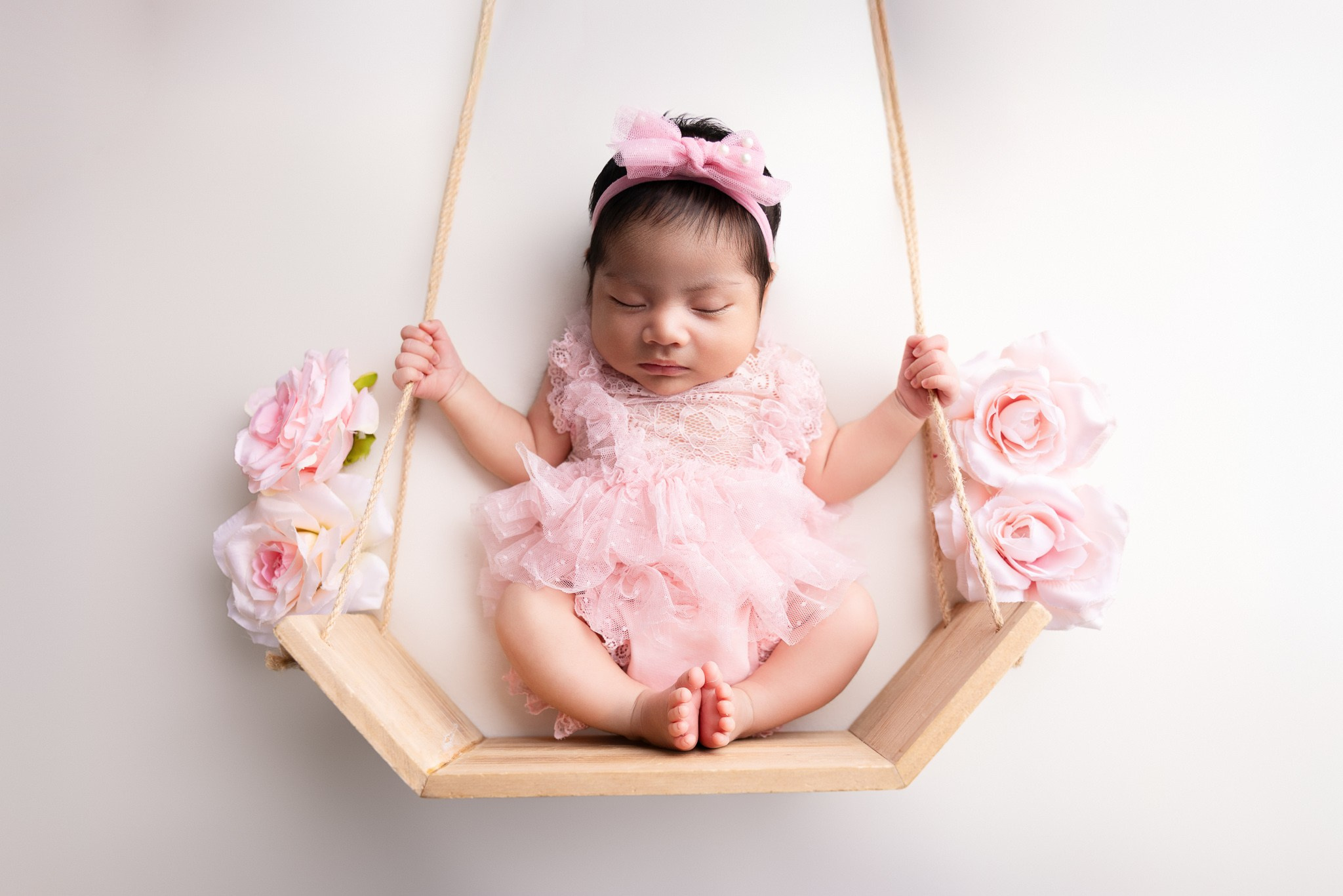 Isabella Newborn Photoshoot. Professional family, maternity & newborn photographer in North Charleston, SC, creating timeless portraits