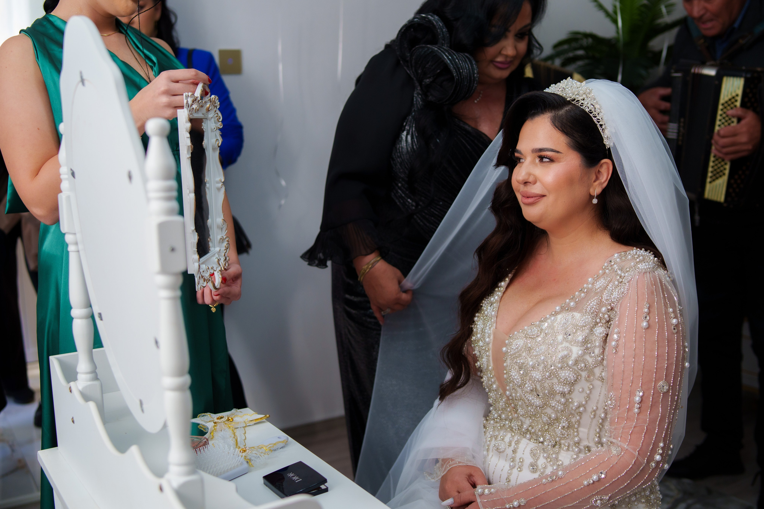 Emilia & Bogdan. B|P Weddings - Fotograf & Videograf - București||0730017811