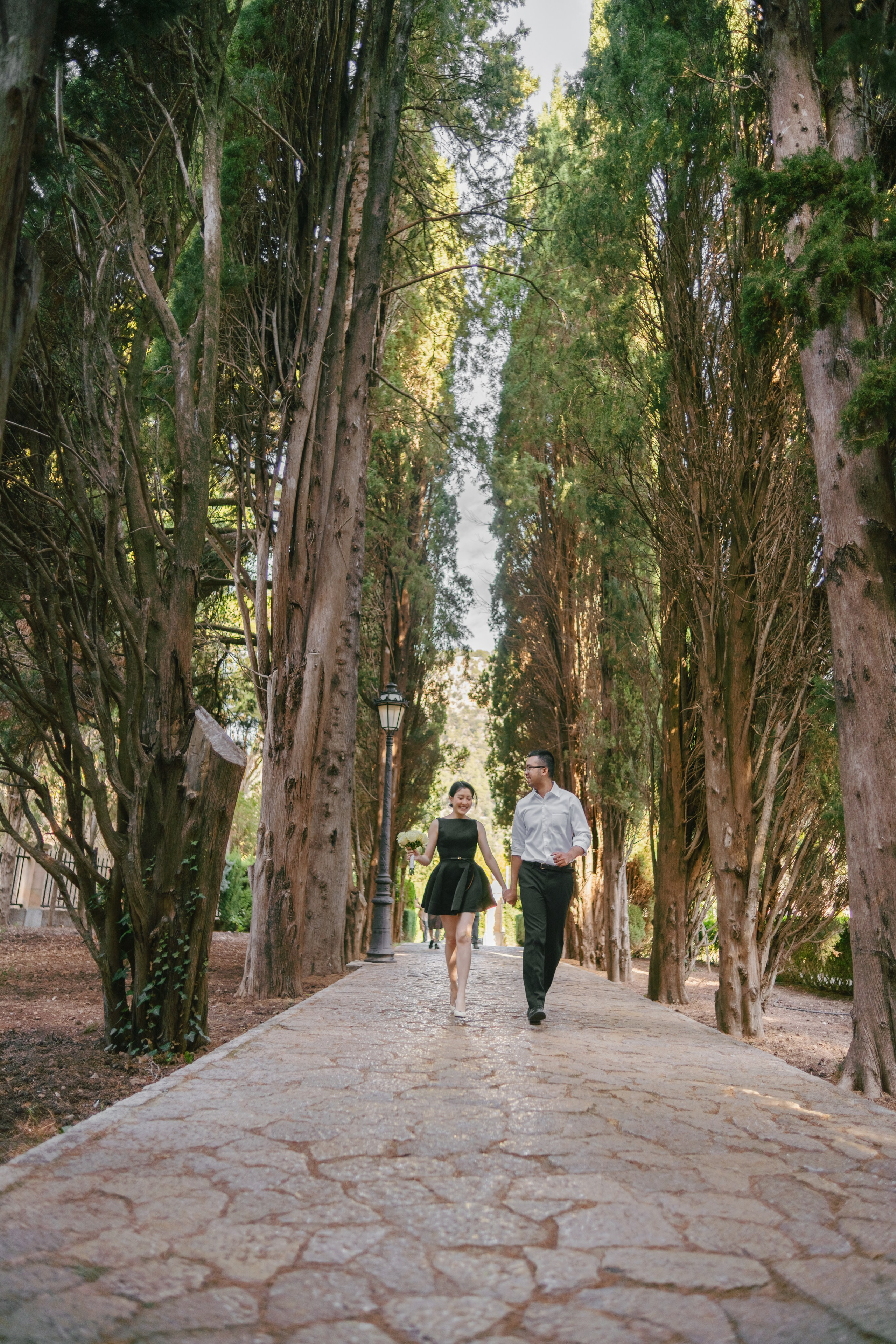 Romantic Couple Photoshoot in Valldemossa. Photographer in Mallorca