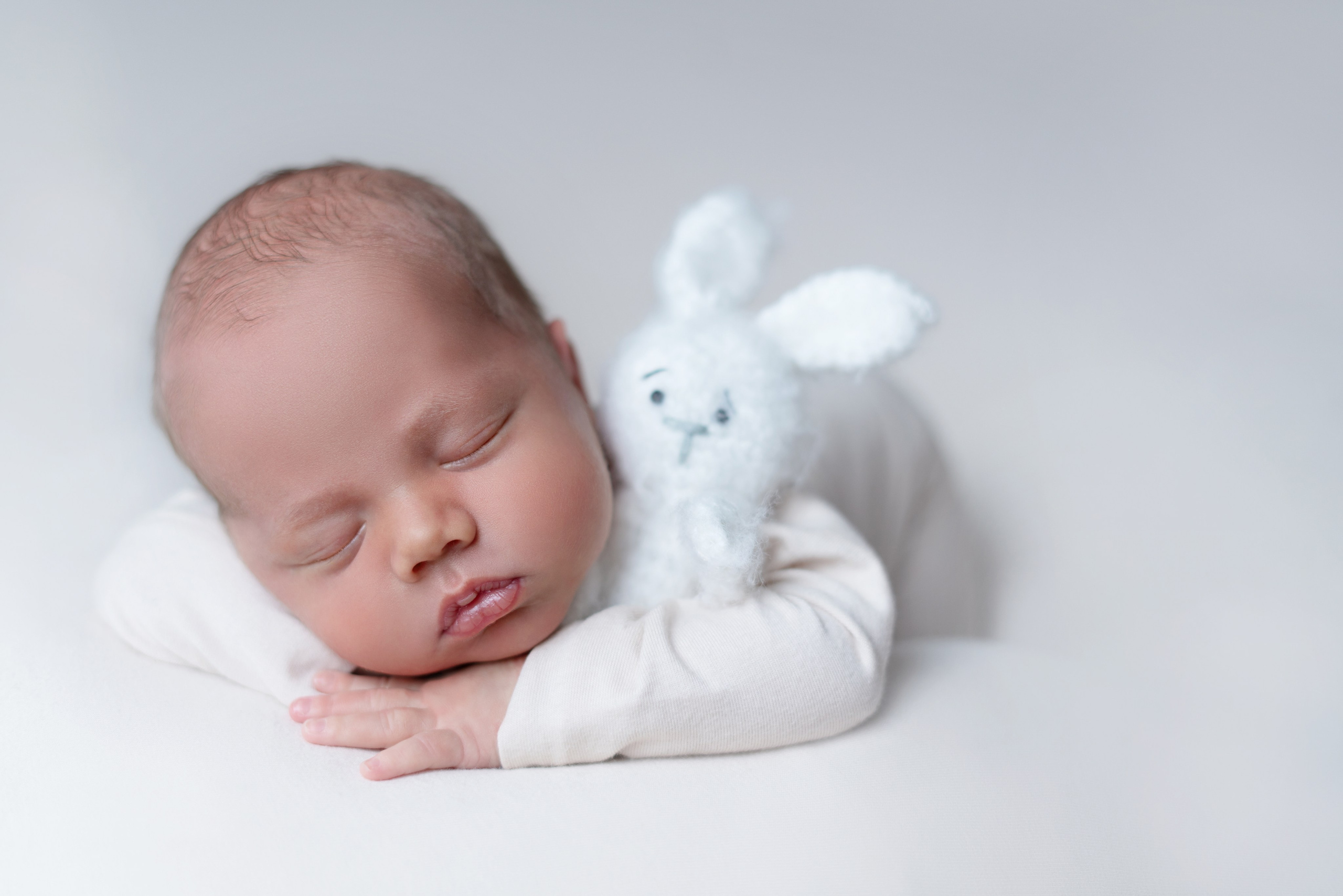 Neugeborenenfotografie in Rastatt, Baden-Baden, Karlsruhe und Umgebung – Liebevolle Babyfotos | Anastasia Fadeev</title>. Fotograf aus Rastatt, Baden-Baden, Karlsruhe, Fadeev-photo