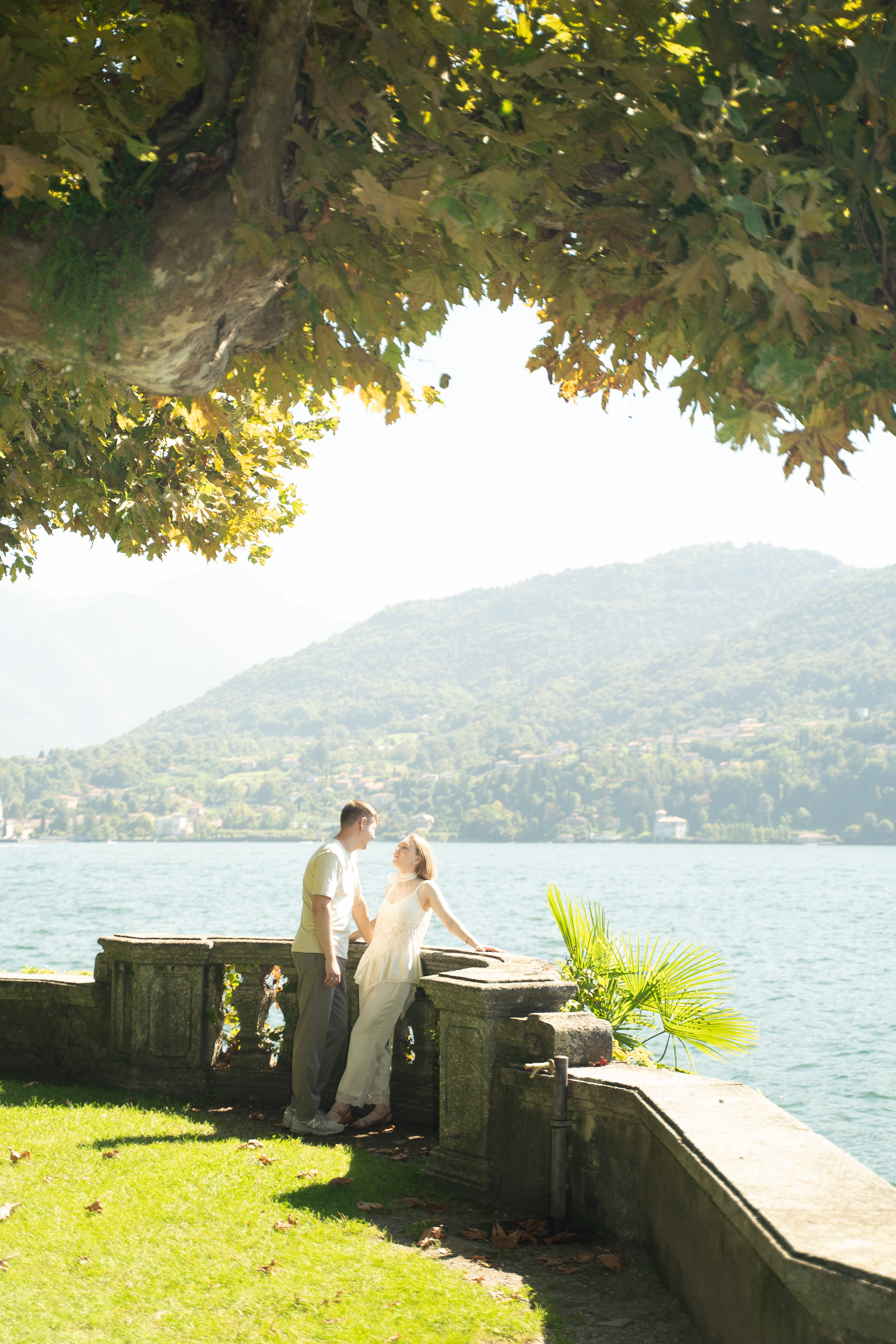 Love Story in Lake Como. Proposal Photographer in Lake Como