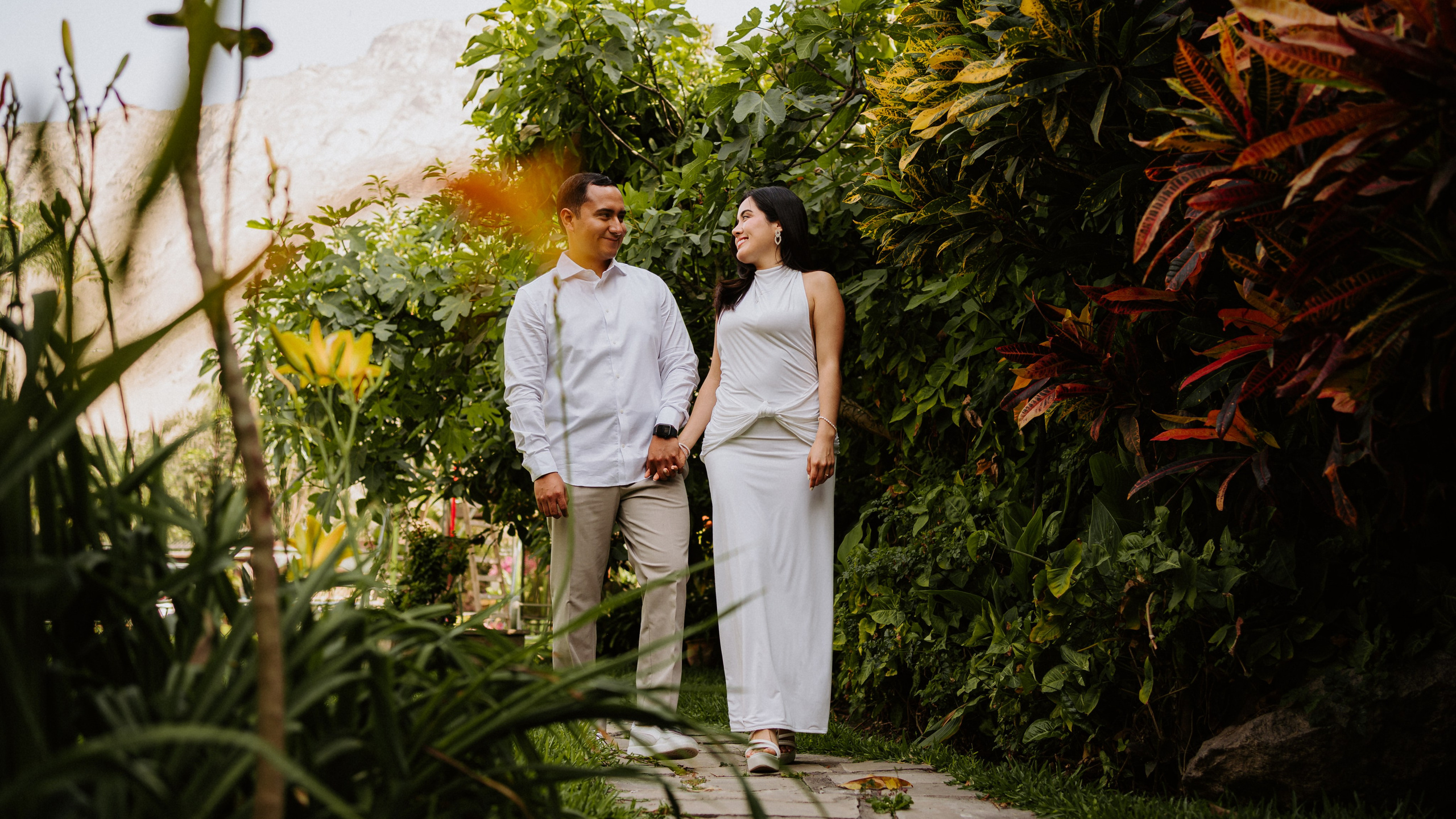 Alejandra y Brayan. Fotógrafo de Bodas en Lima | Ronhy Altamirano. Fotografía narrativa y cinematográfica para bodas, quinceañeras y eventos exclusivos