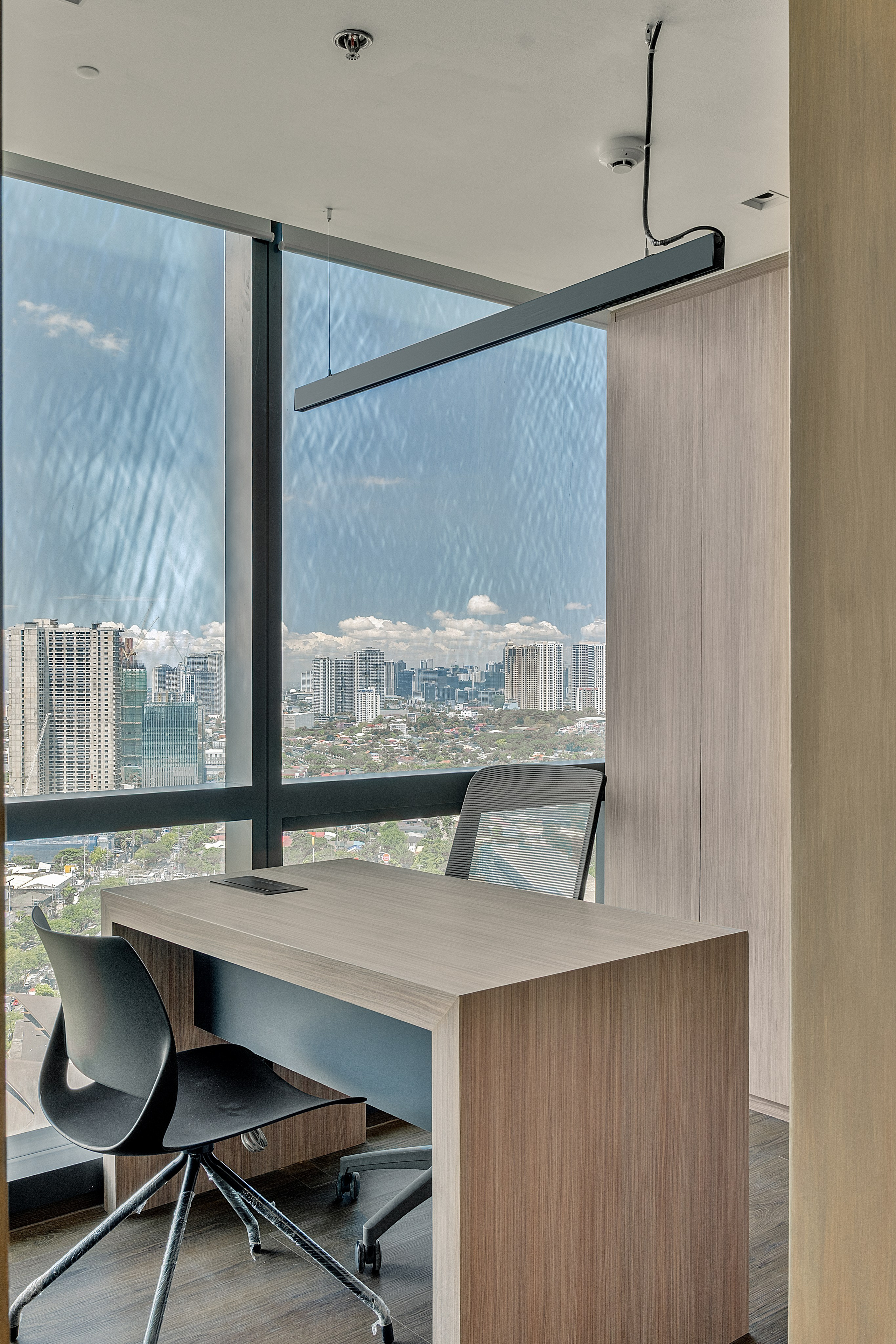 Office // Glaston Tower. Interior & Architectural Photographer Philippines | Argen Carlo Camaclang