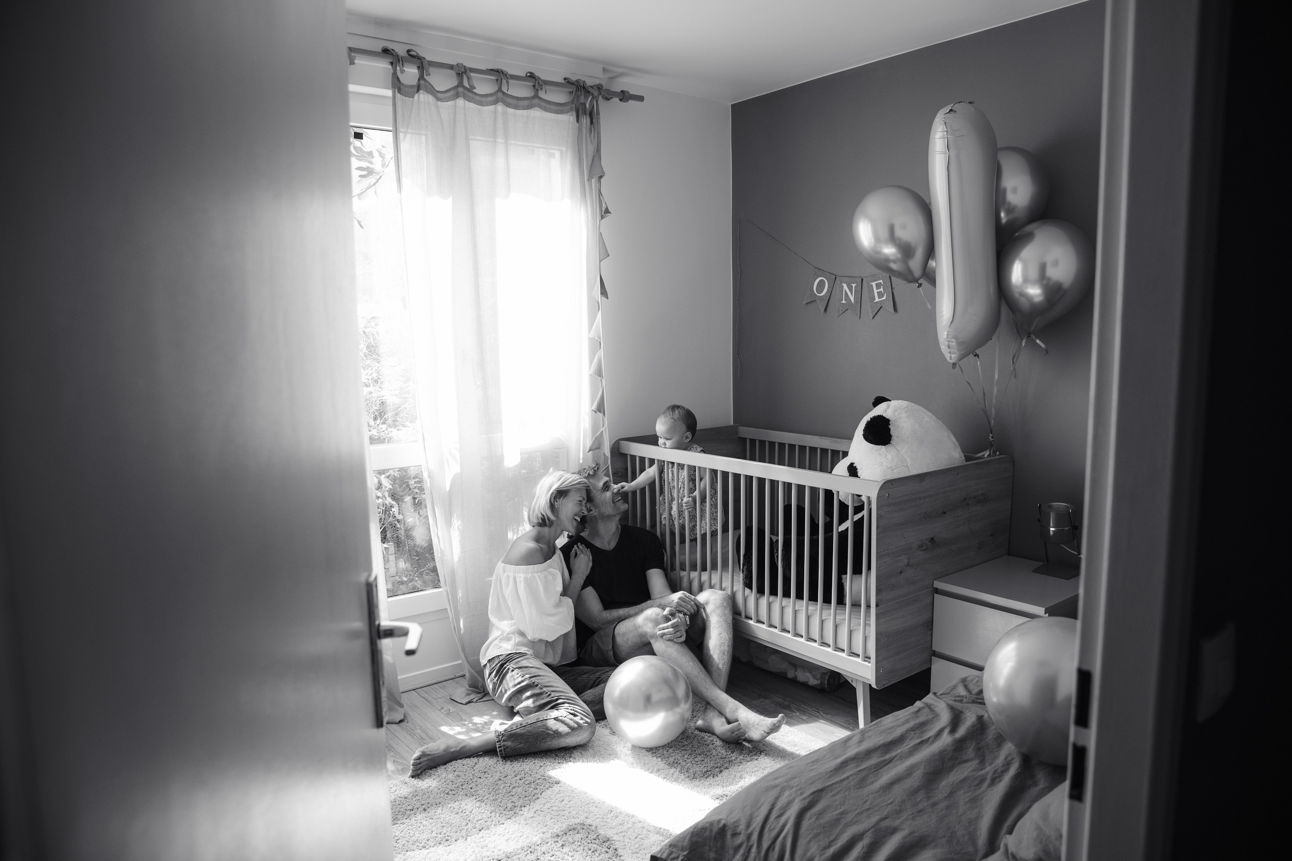 Family At Home Photoshoot in Paris | Natural Lifestyle Photography. Paris Wedding Photographer