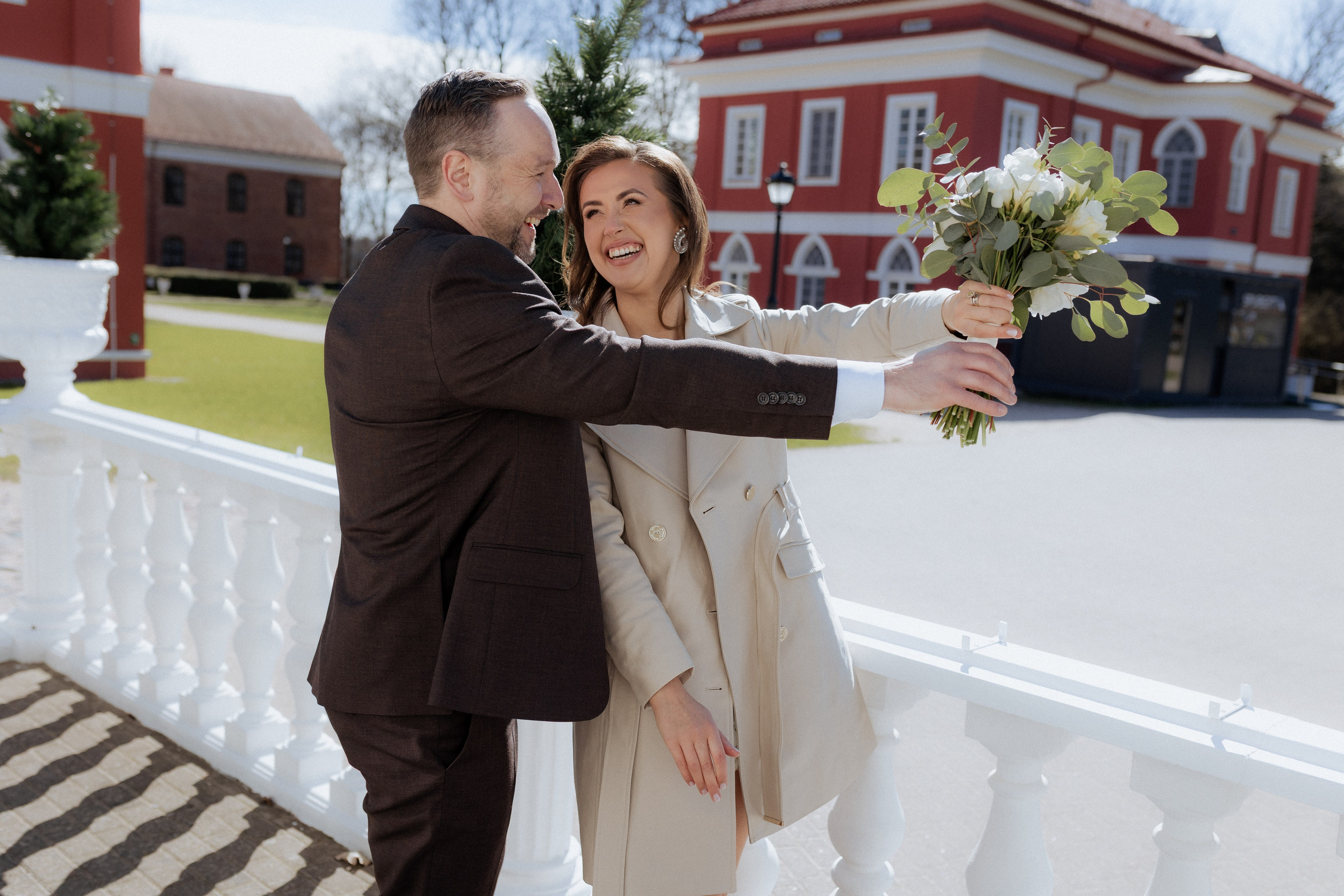 Monika ir Vytautas — miestu alsuojanti trumpa jaunųjų fotosesija Kaune