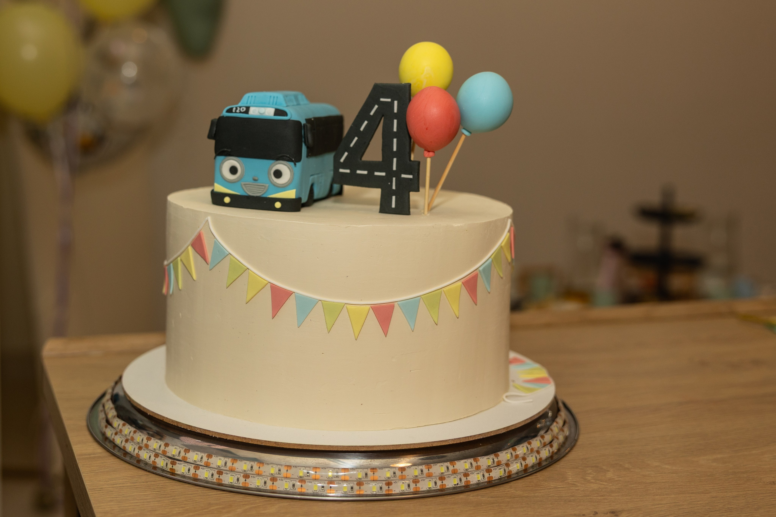 День рождения Артёма 24 января 2026 года. Семейный и детский фотограф в Варшаве Мила Бобровская